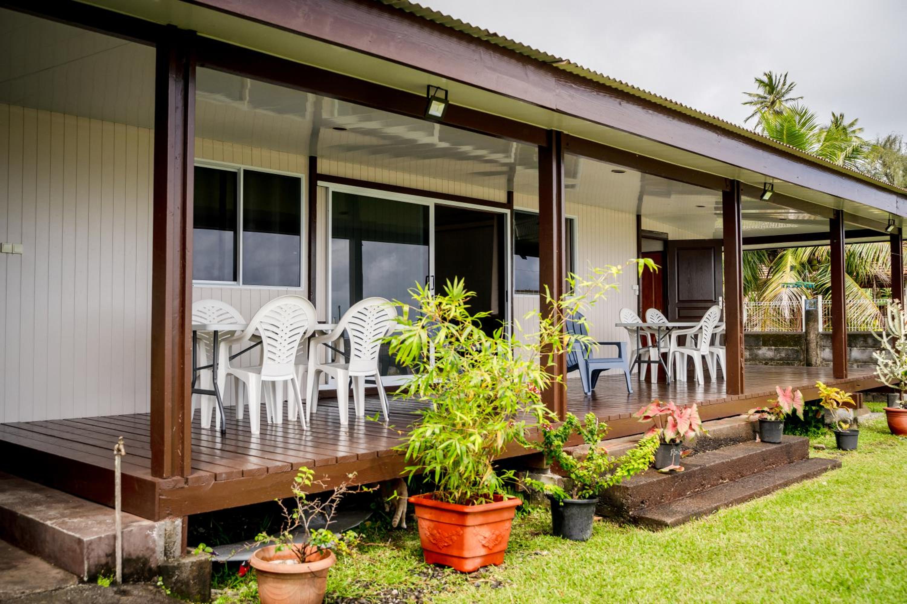 Hava'e Lodge TEAHUPOO view 3