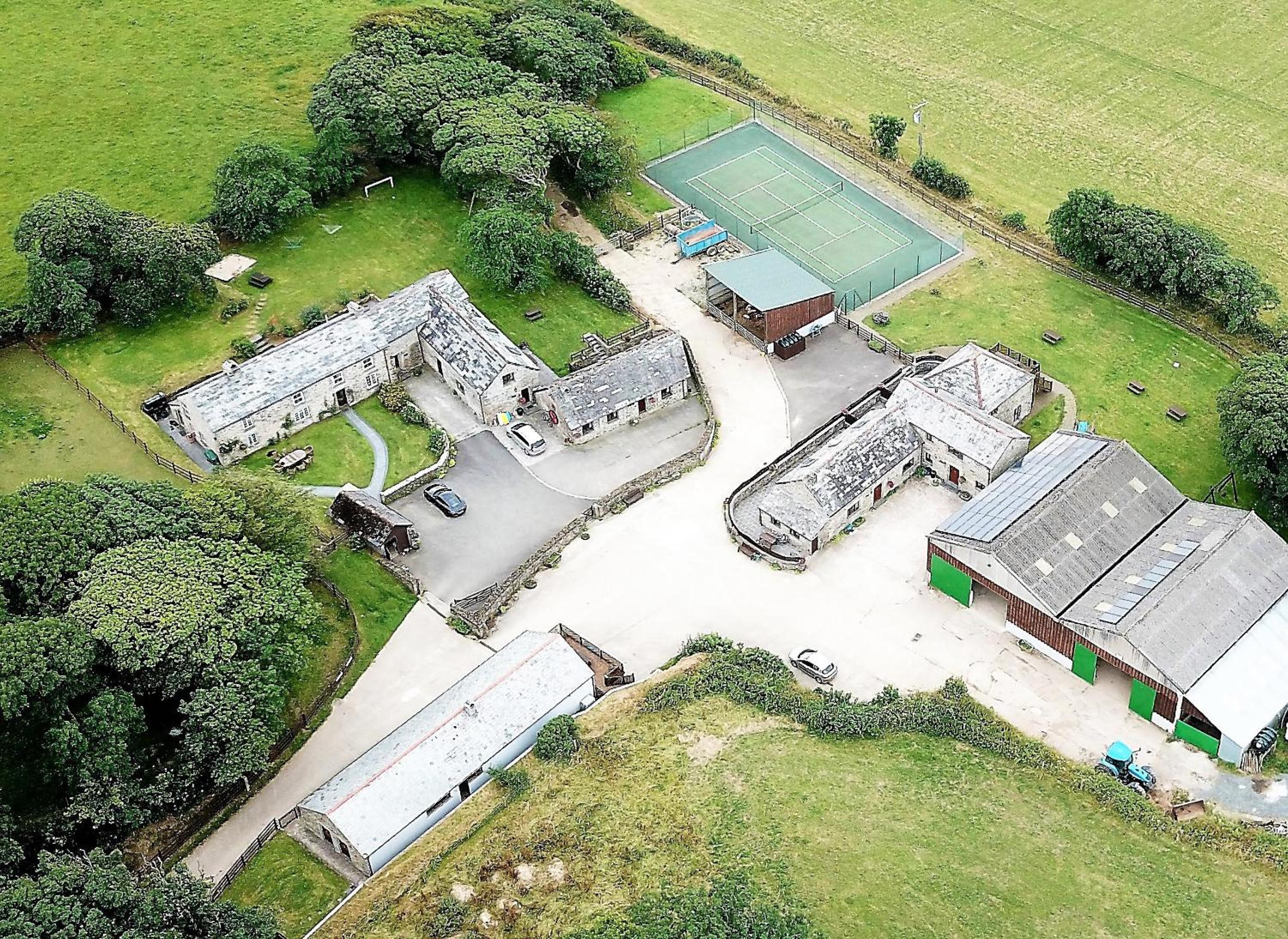 Fentrigan Manor Farm & Holiday Cottages