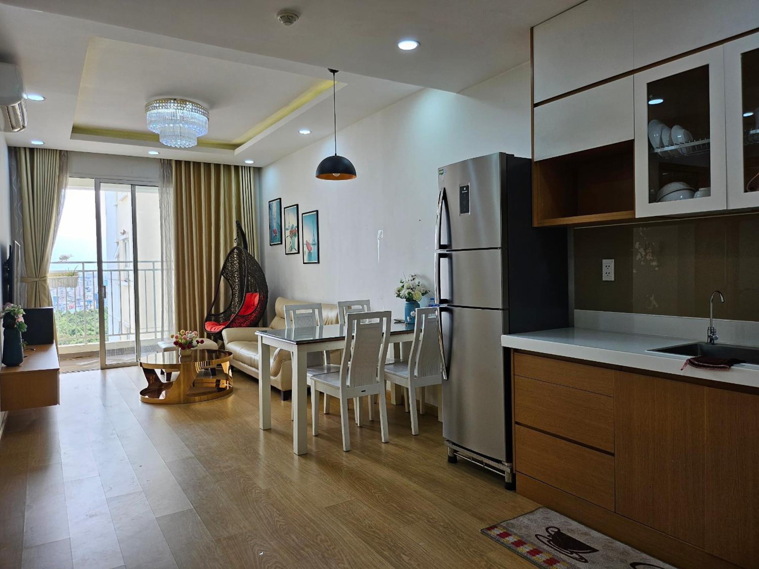The Botanica Tân Bình Tan Son Nhat Airport 2BR
