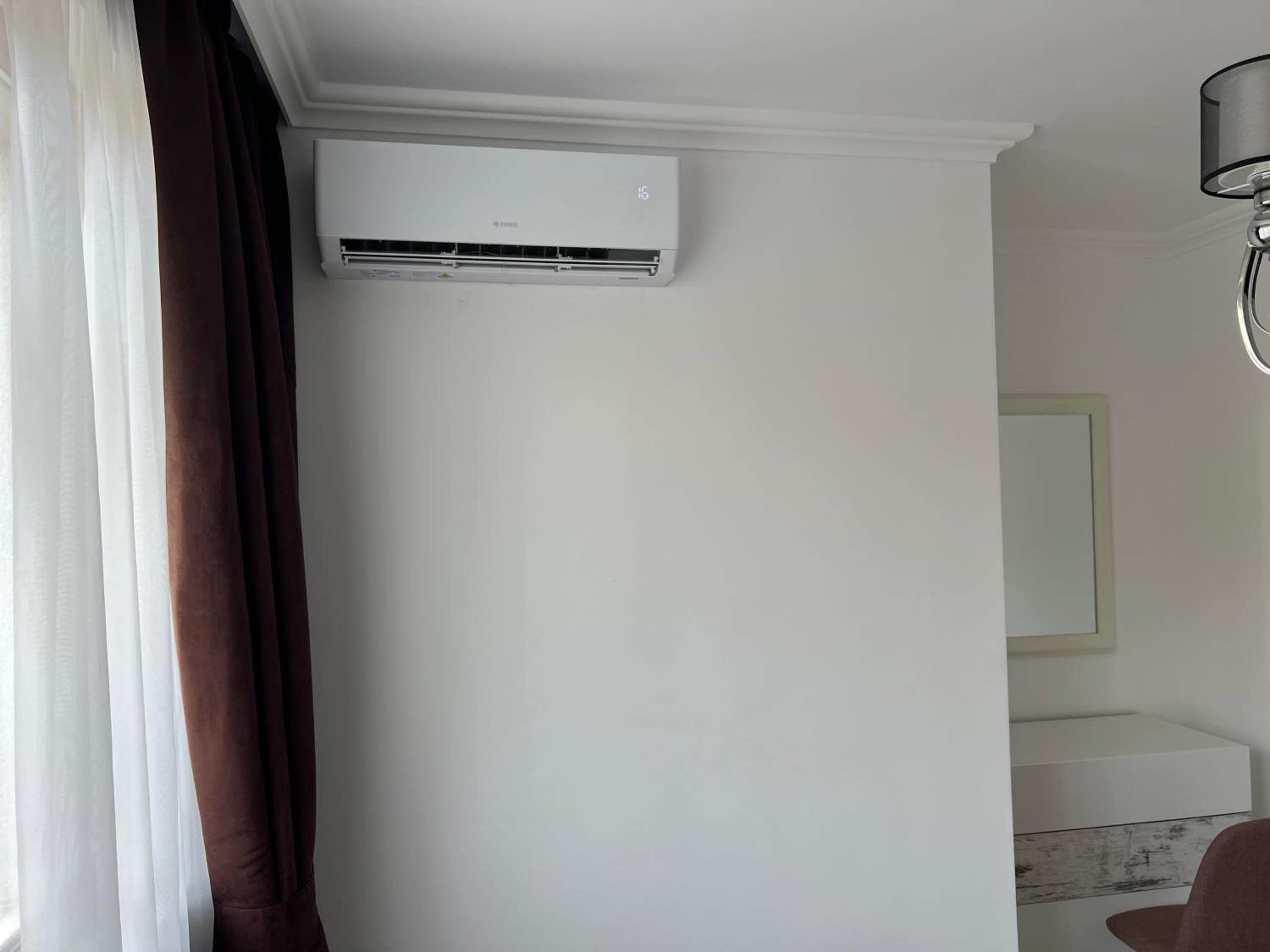 Phoenix APARTMENT Апартамент Феникс