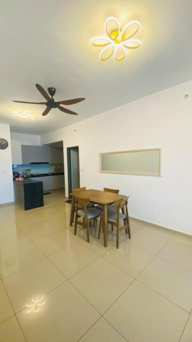 DD Brand New condo Metropol photo 6