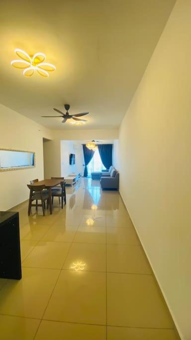 DD Brand New condo Metropol photo 8