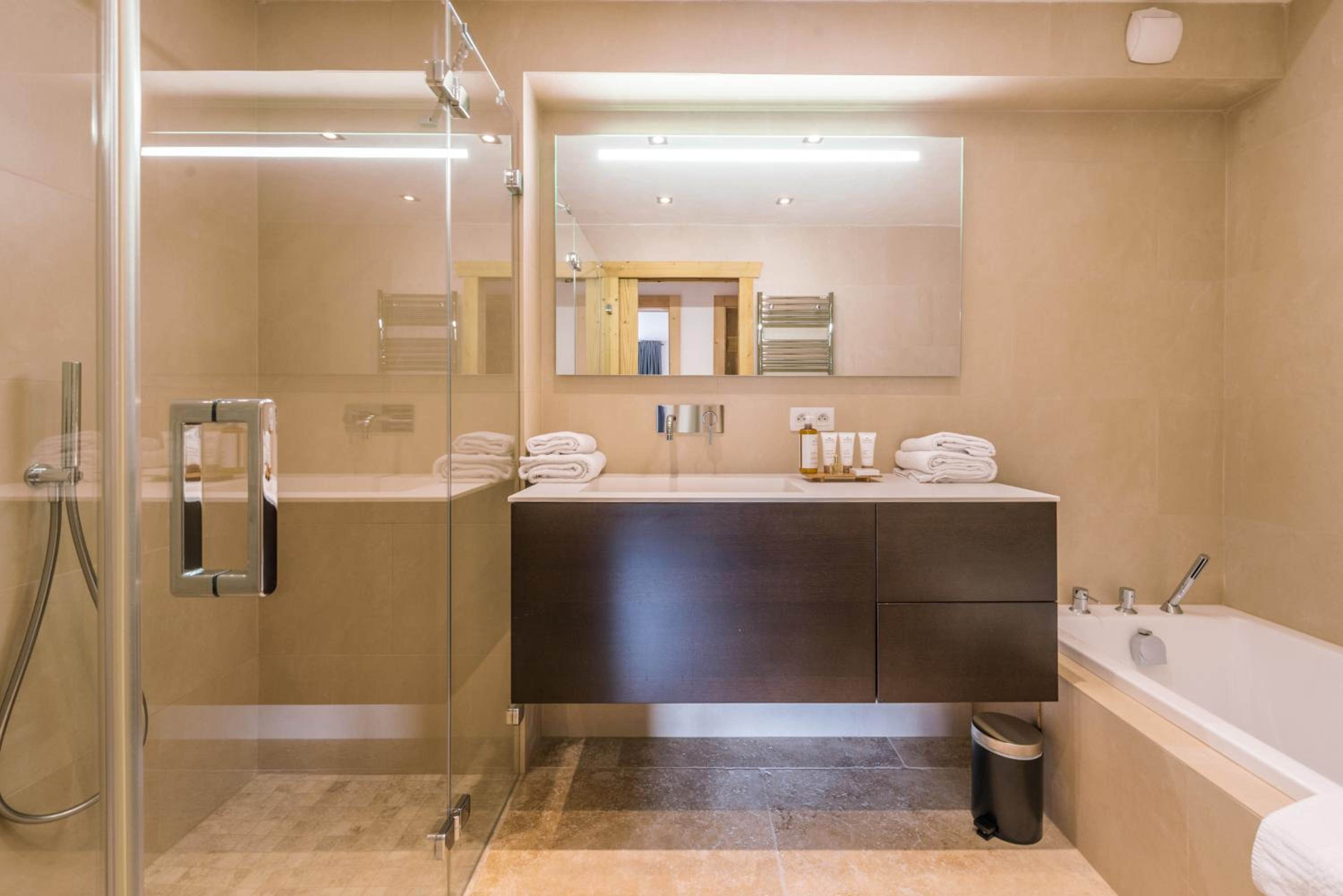 Chalet Omaroo Morzine - by EMERALD STAY