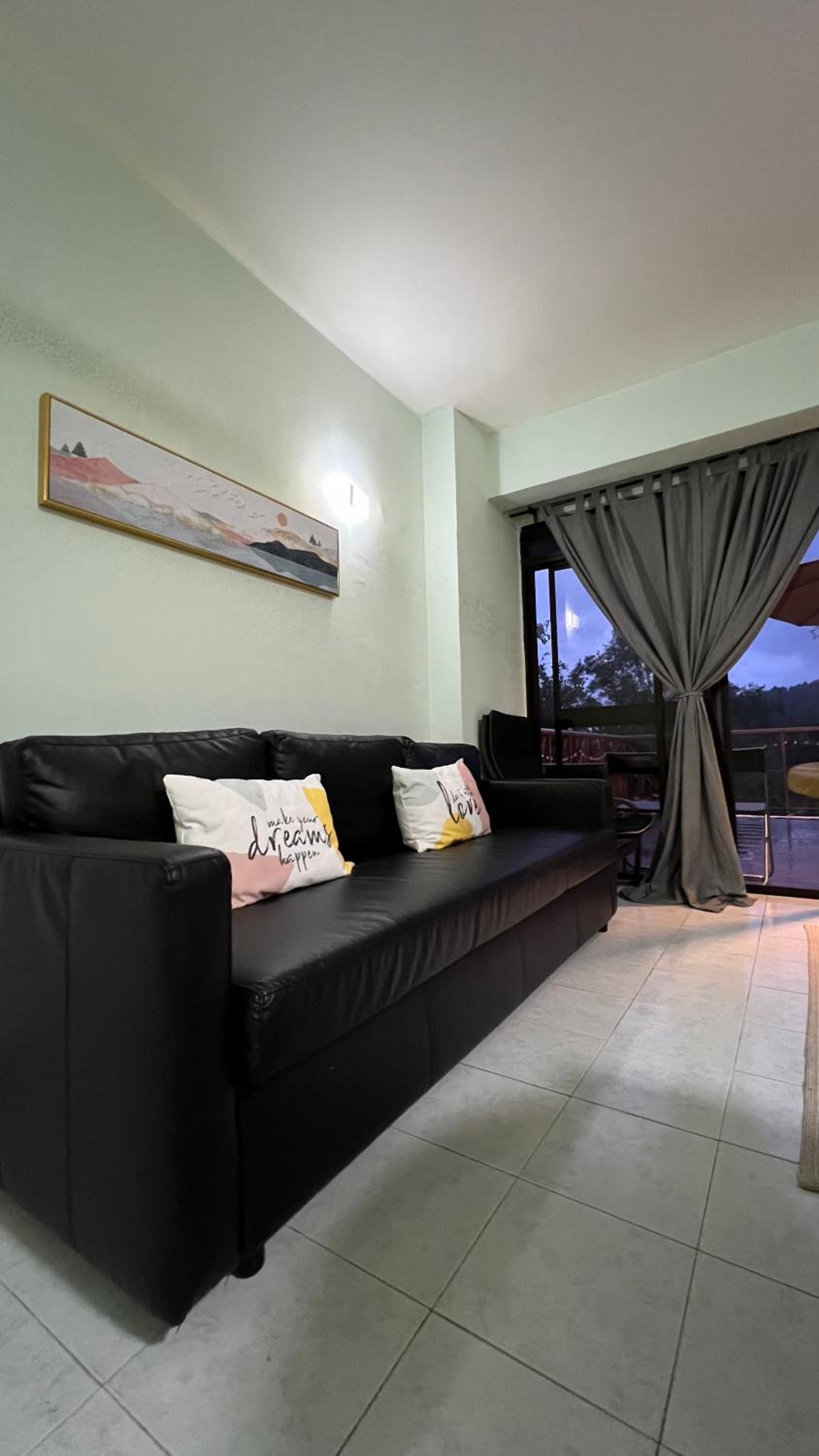 The Hillview inn @ Meranti Park Suites photo 7