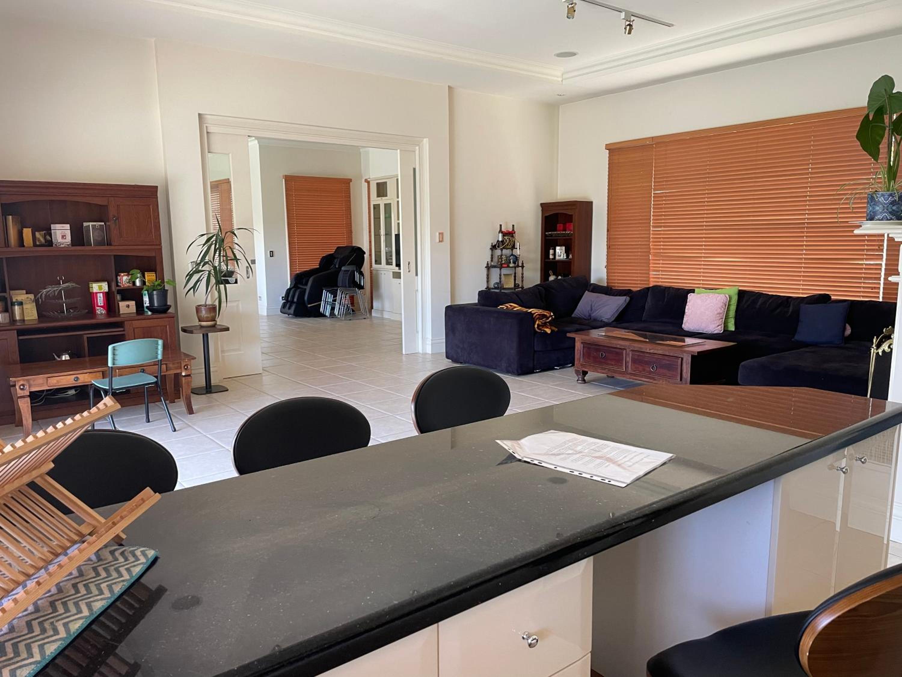 6 bdrs villa with pool & Tennis Court