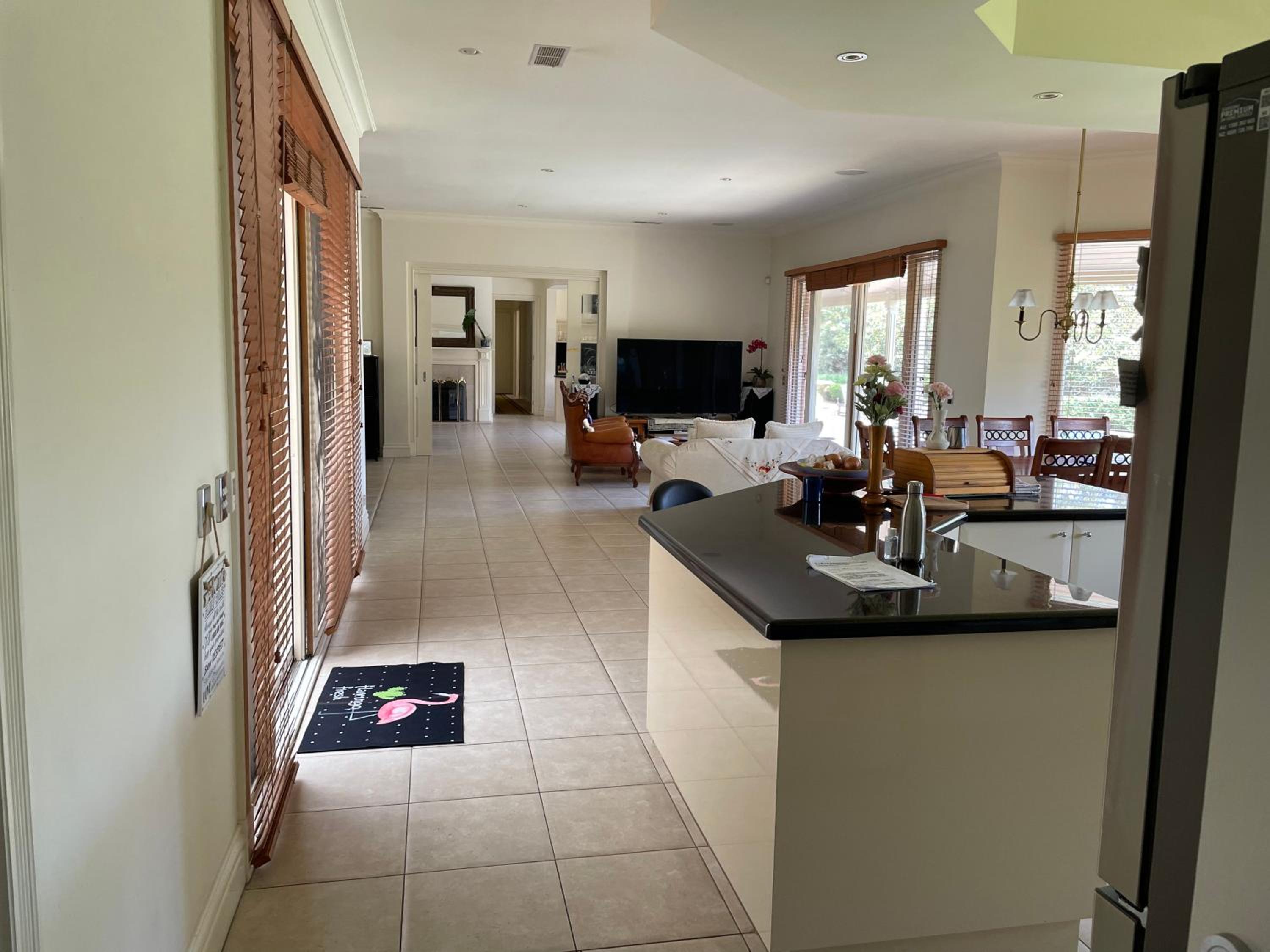 6 bdrs villa with pool & Tennis Court