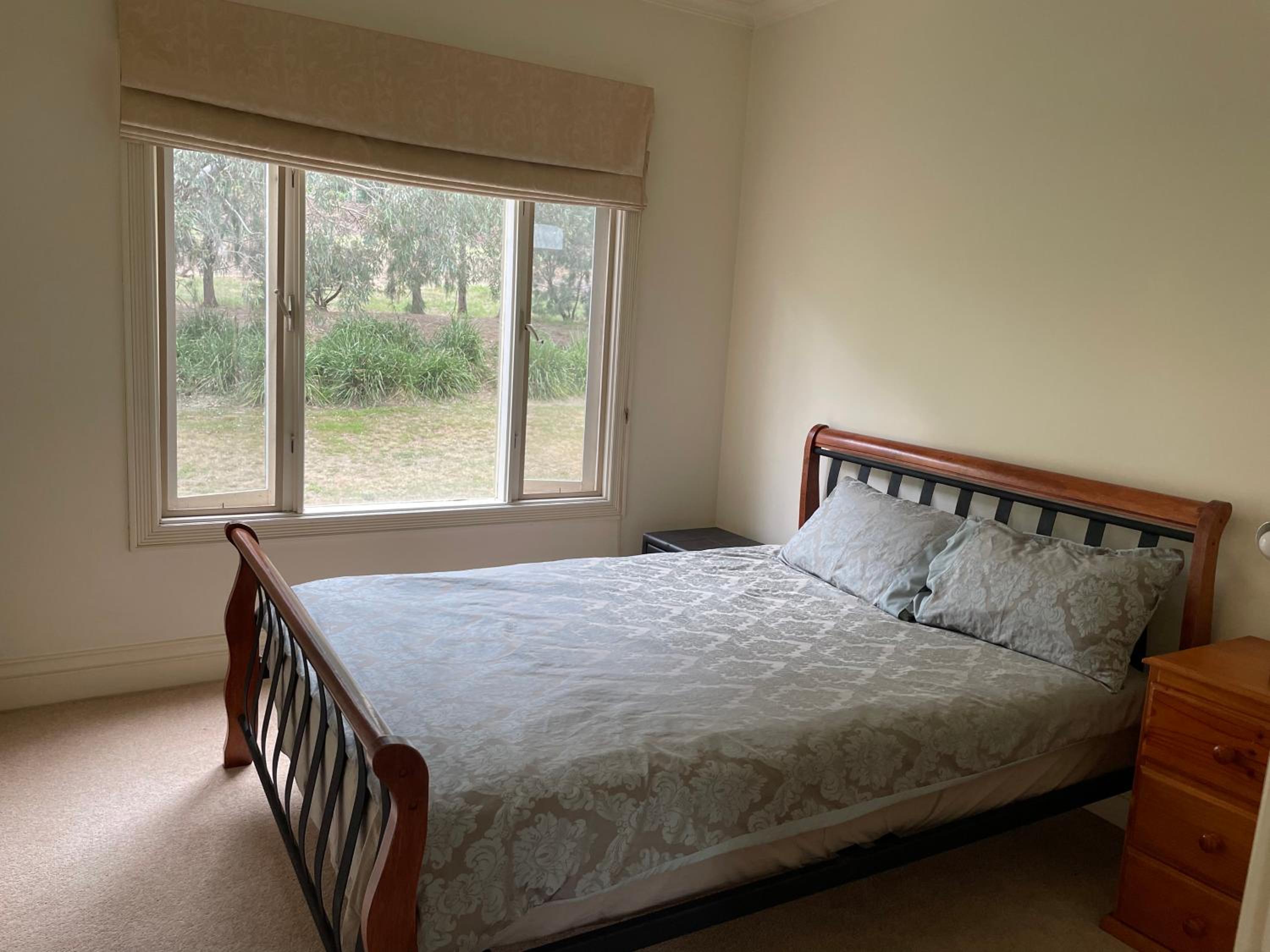 6 bdrs villa with pool & Tennis Court