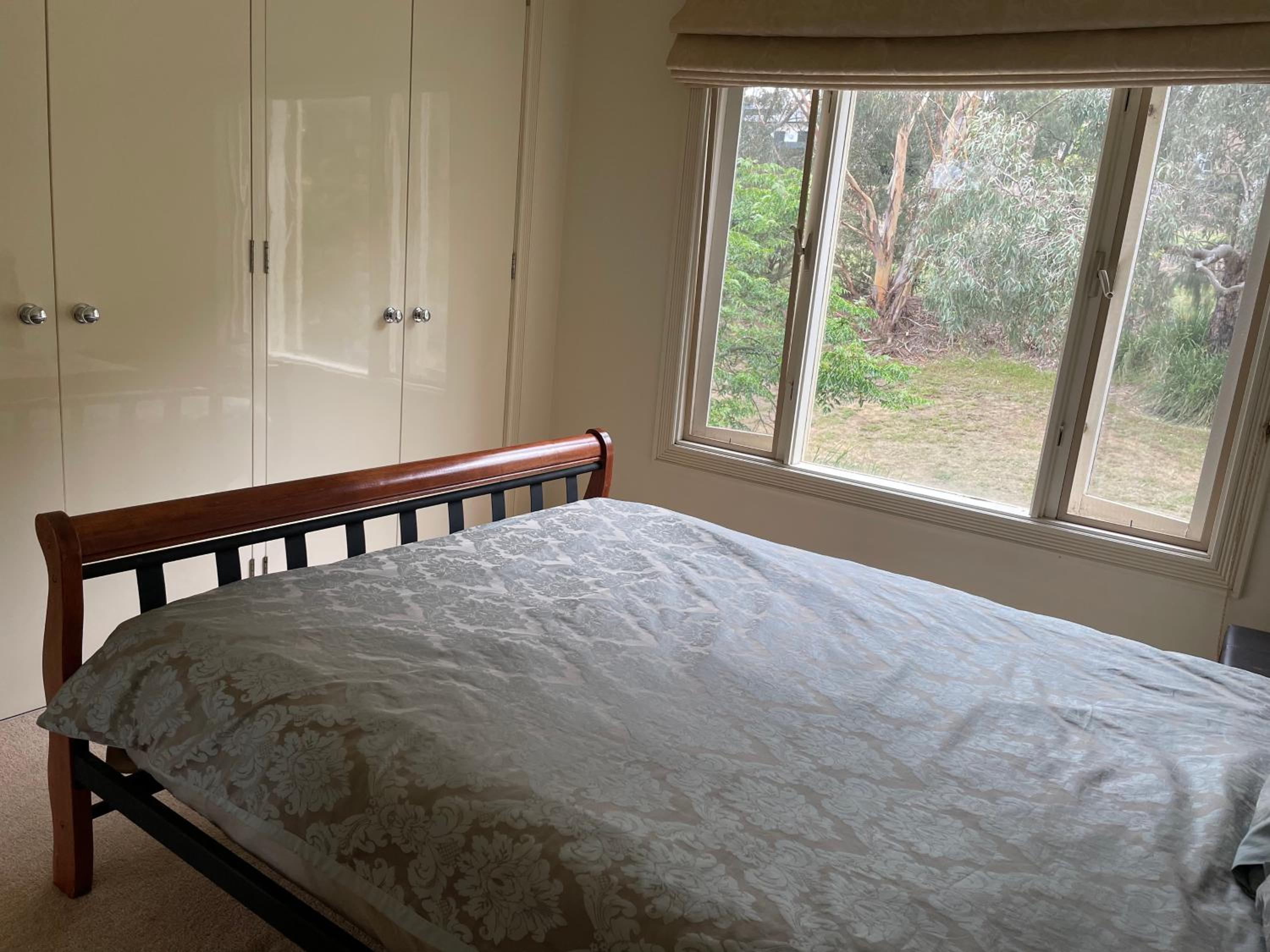 6 bdrs villa with pool & Tennis Court