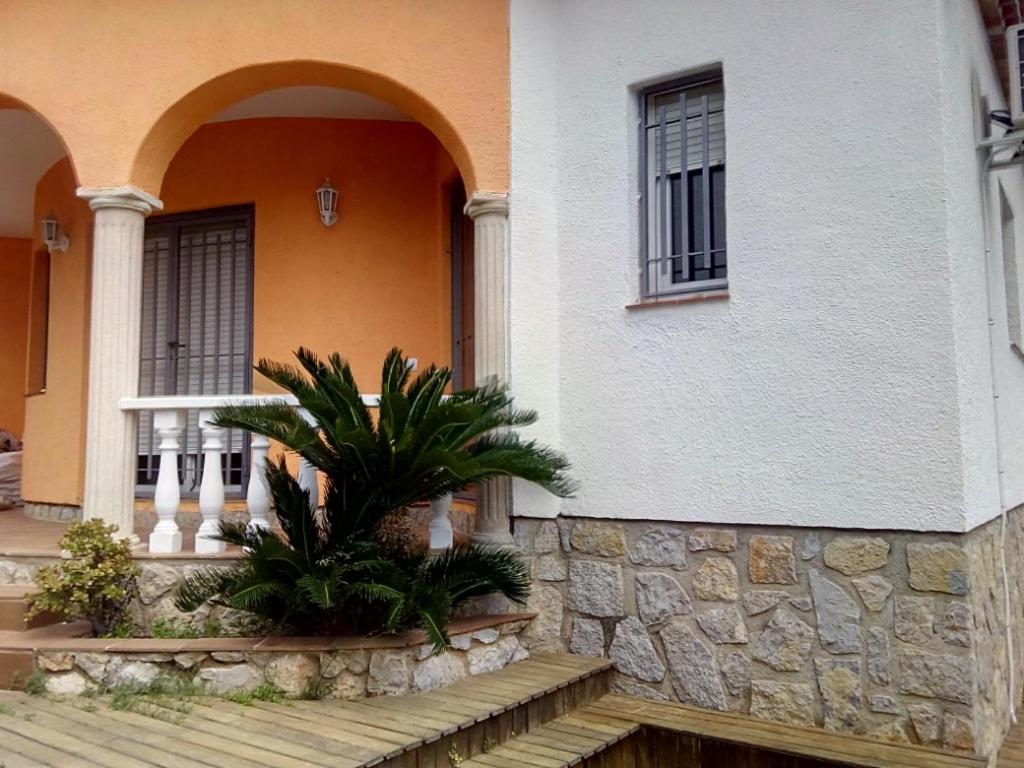 VILLA EMILIA