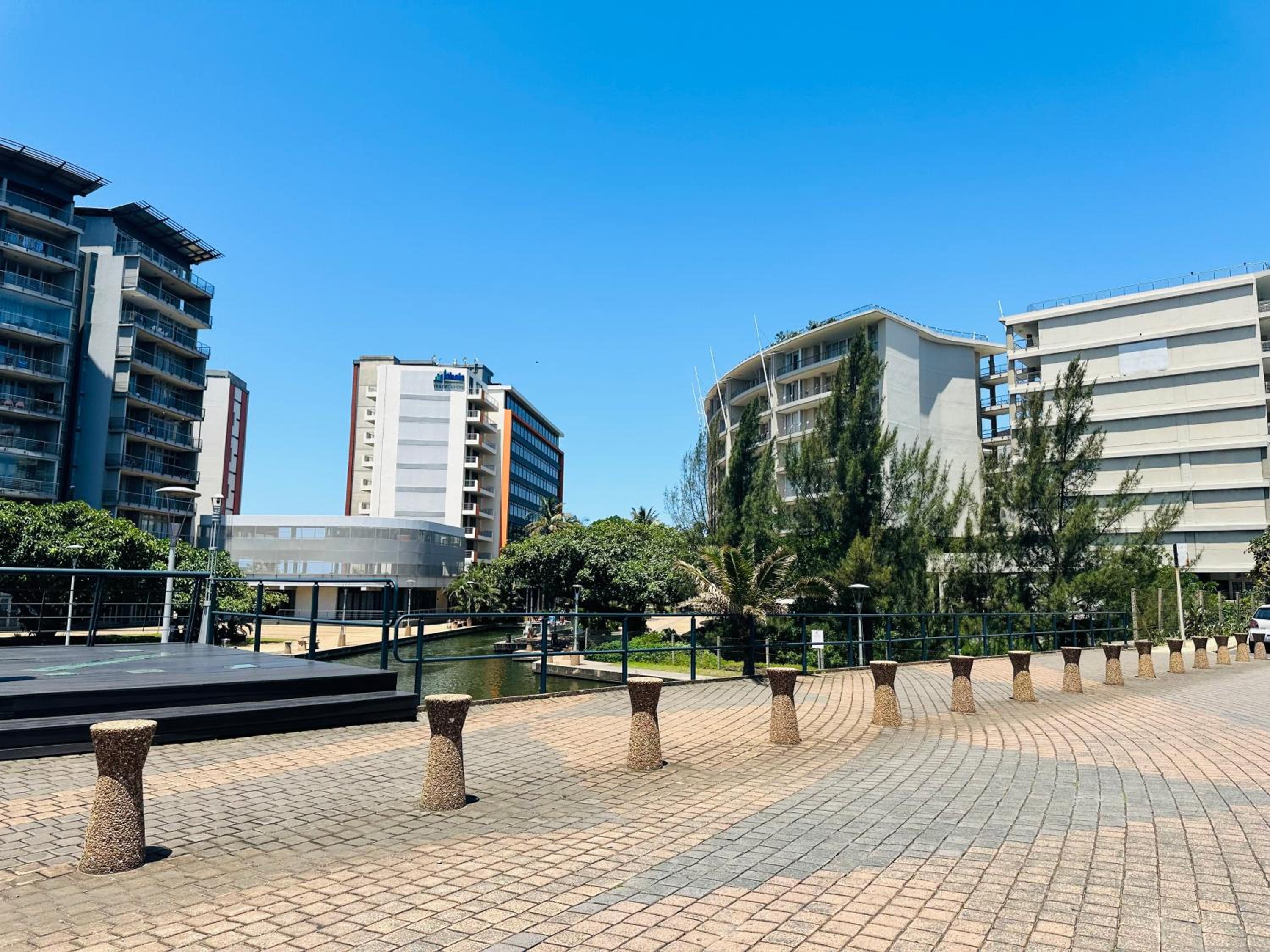 Hotel The Sails One Bedroom Apartment - Image 1