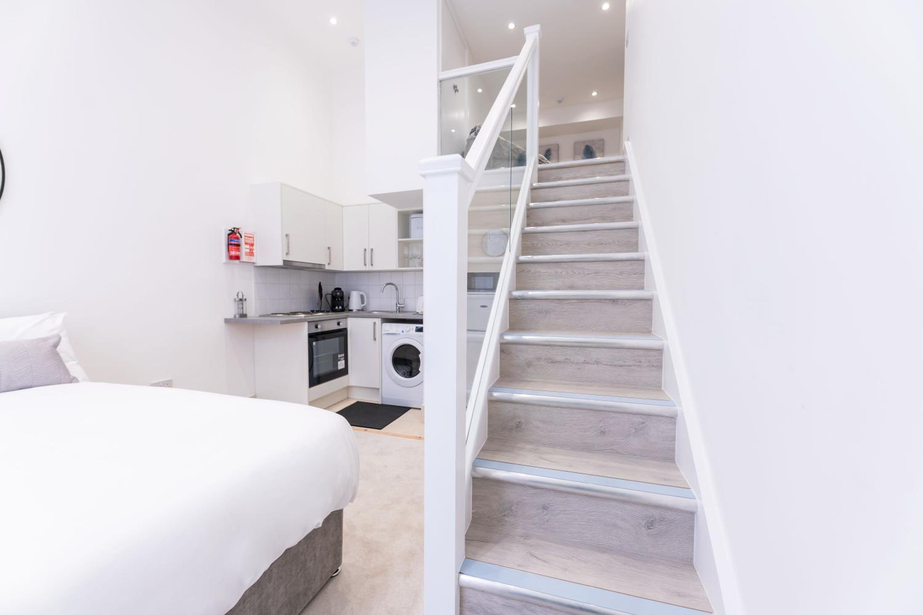 STUDIO BY HYDE PARK