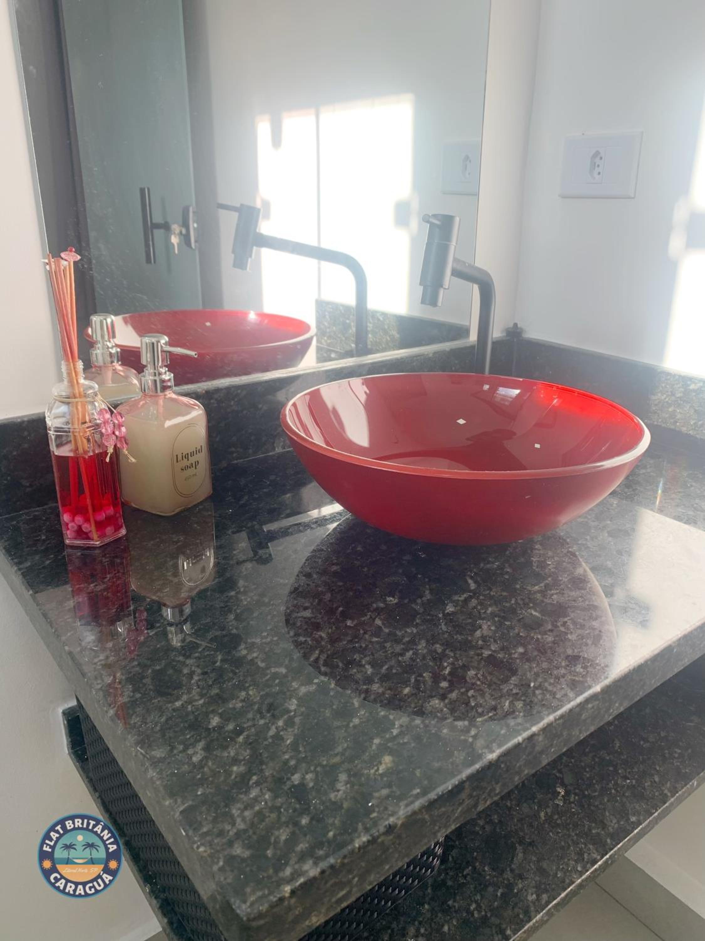 Charmoso Flat Novo com Ar Perto do Mar
