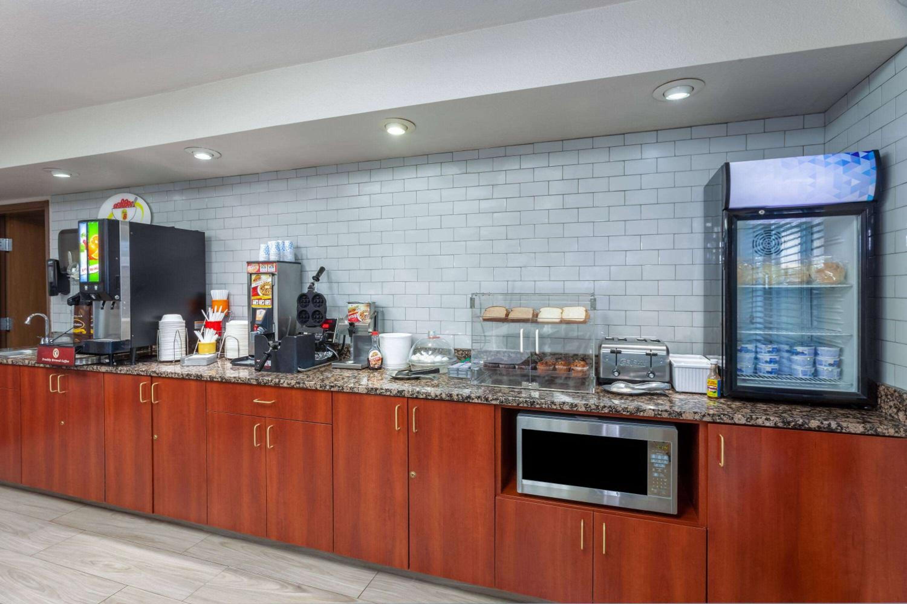 Wausau Vacations - Super 8 by Wyndham Wausau - Property Image 7