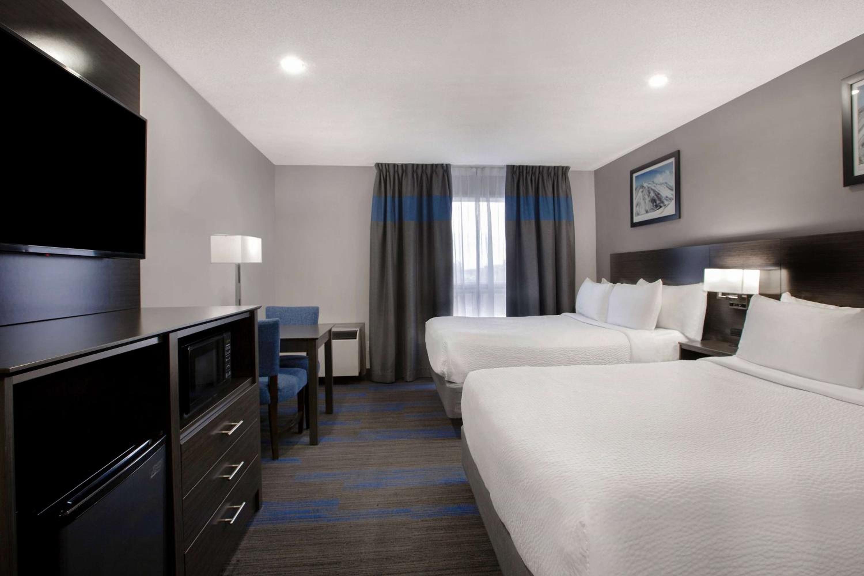 Barrie Vacations - Days Inn by Wyndham Barrie - Property Image 5