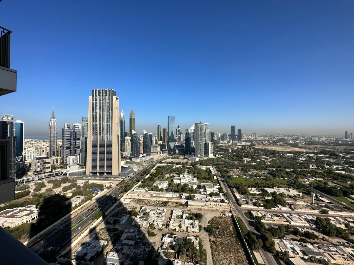 HomesGetaway - Lovely 2BR in Downtown Views II