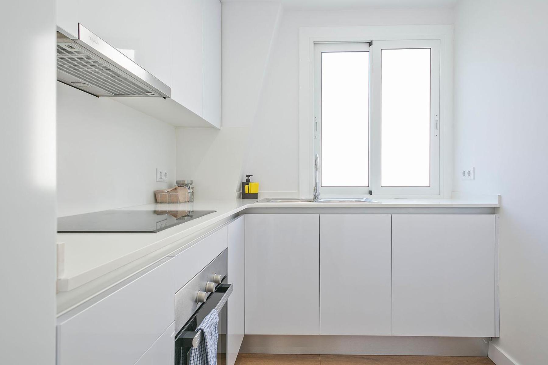 The White Flats Les Corts