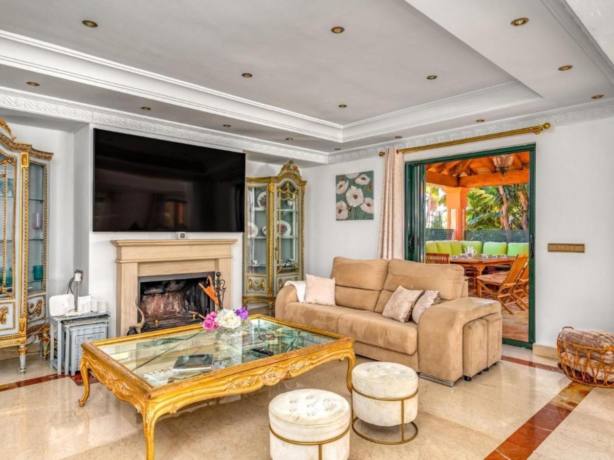 Marbella Villa Premium by Homing