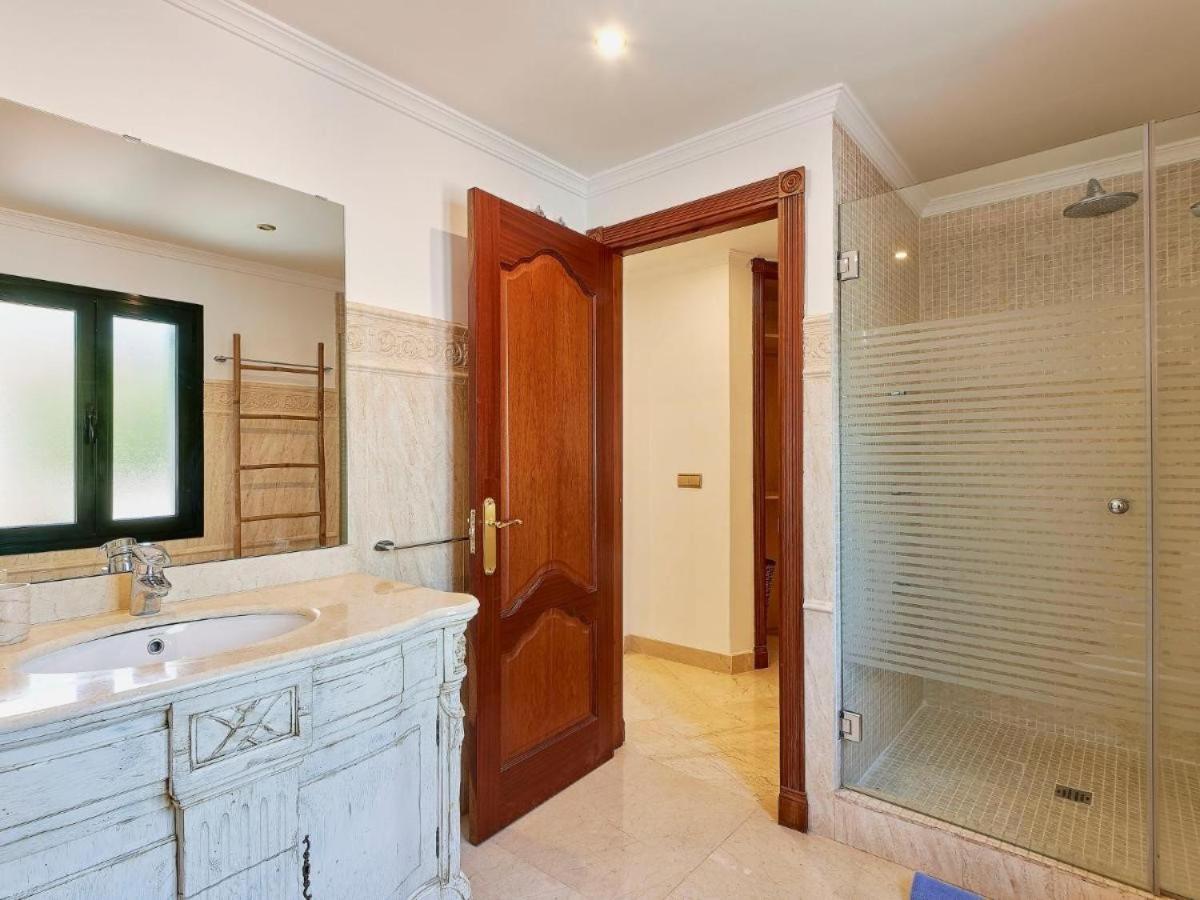 Marbella Villa Premium by Homing
