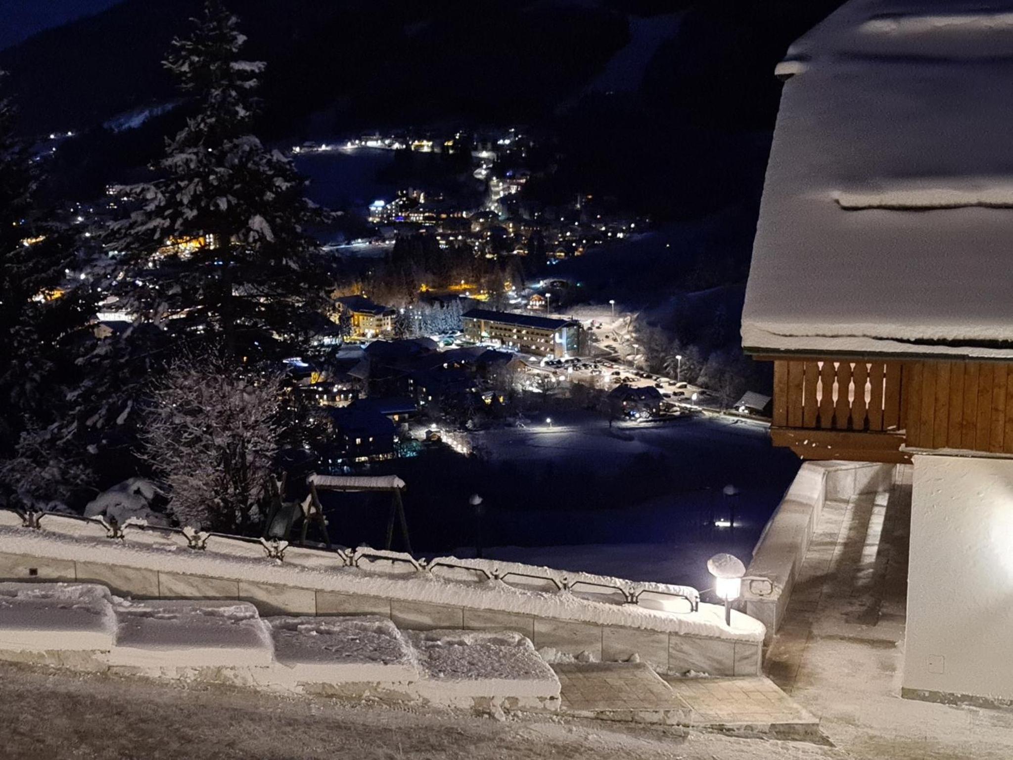 Villa Bostele with Five Bedrooms, Indoor Pool, Two Saunas & Garage