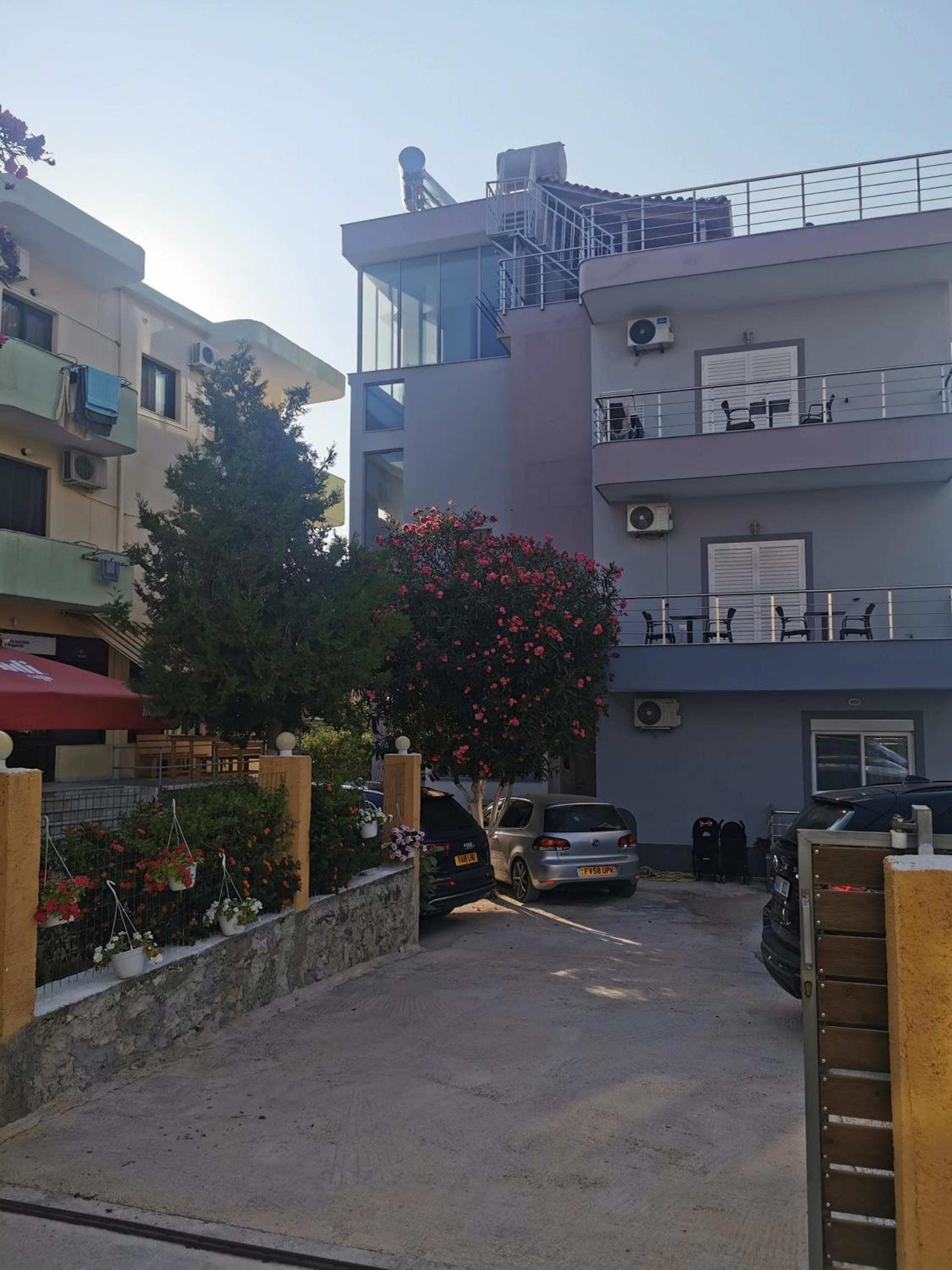Emi's Villa