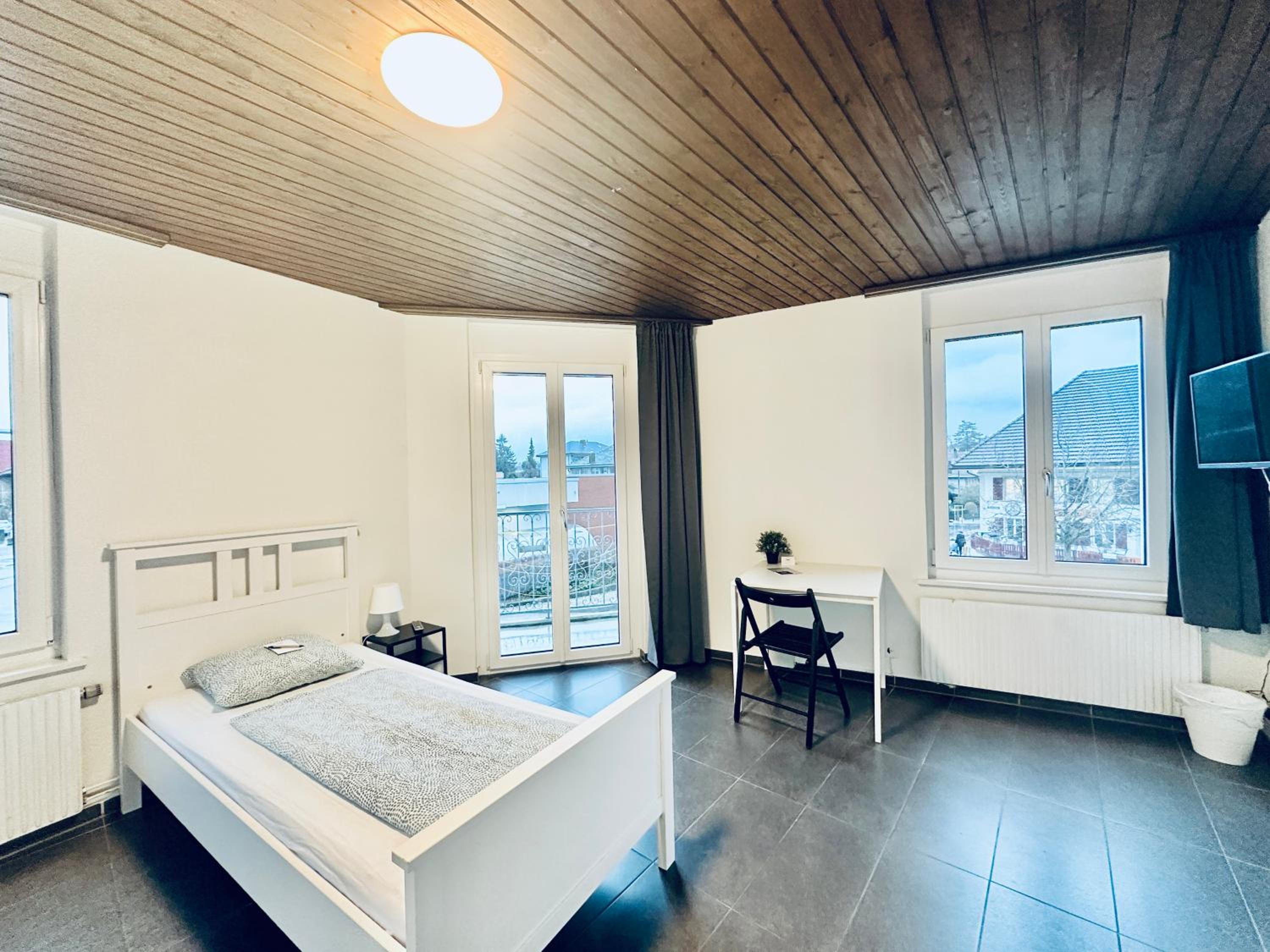 Monteurzimmer - Worker's accommodation - ZIMMERzuVERMIETEN in Lengnau BE view 3
