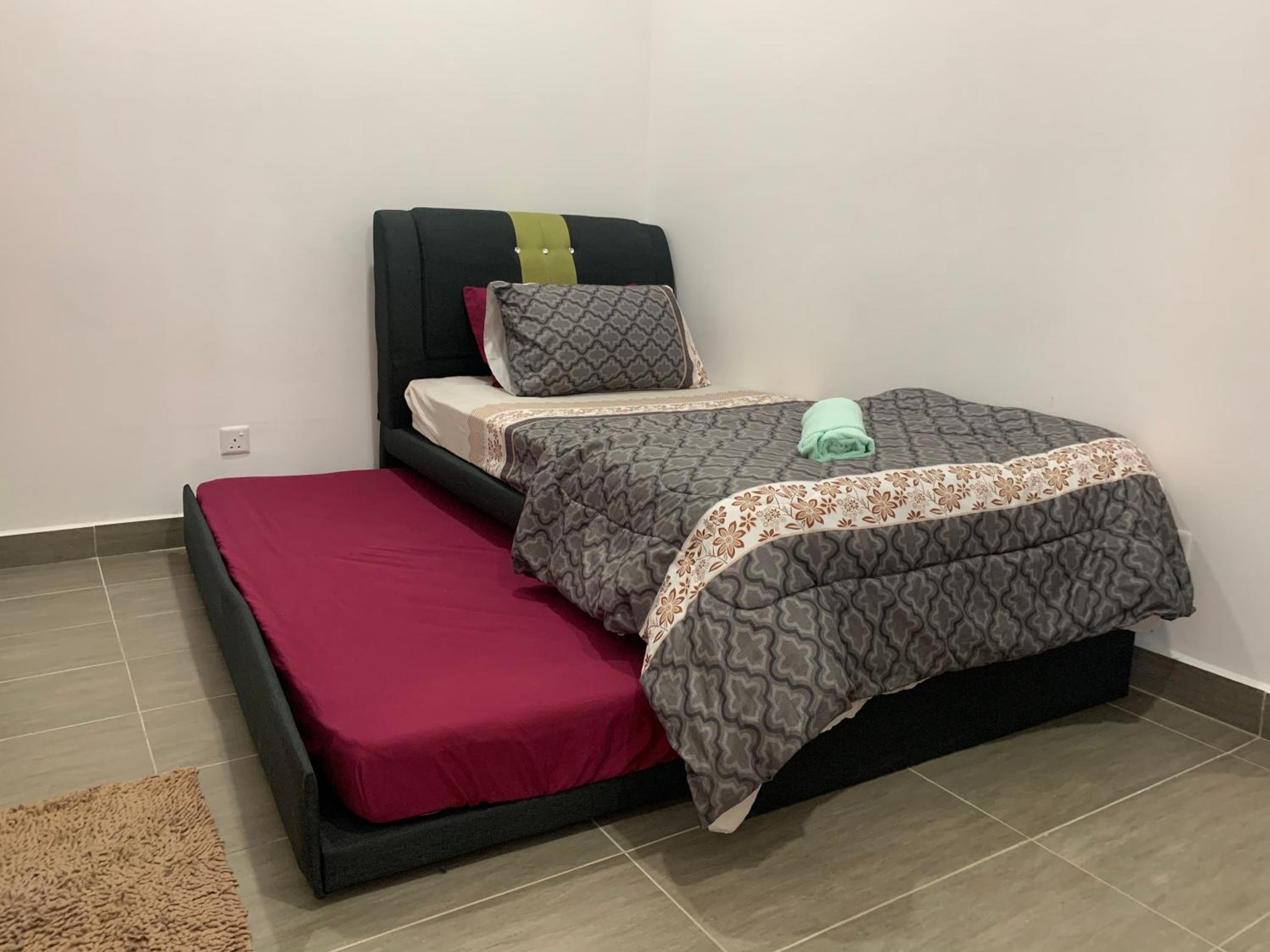 Lovely 2-BR service apartment with pool (melur @ troikaKB) photo 4