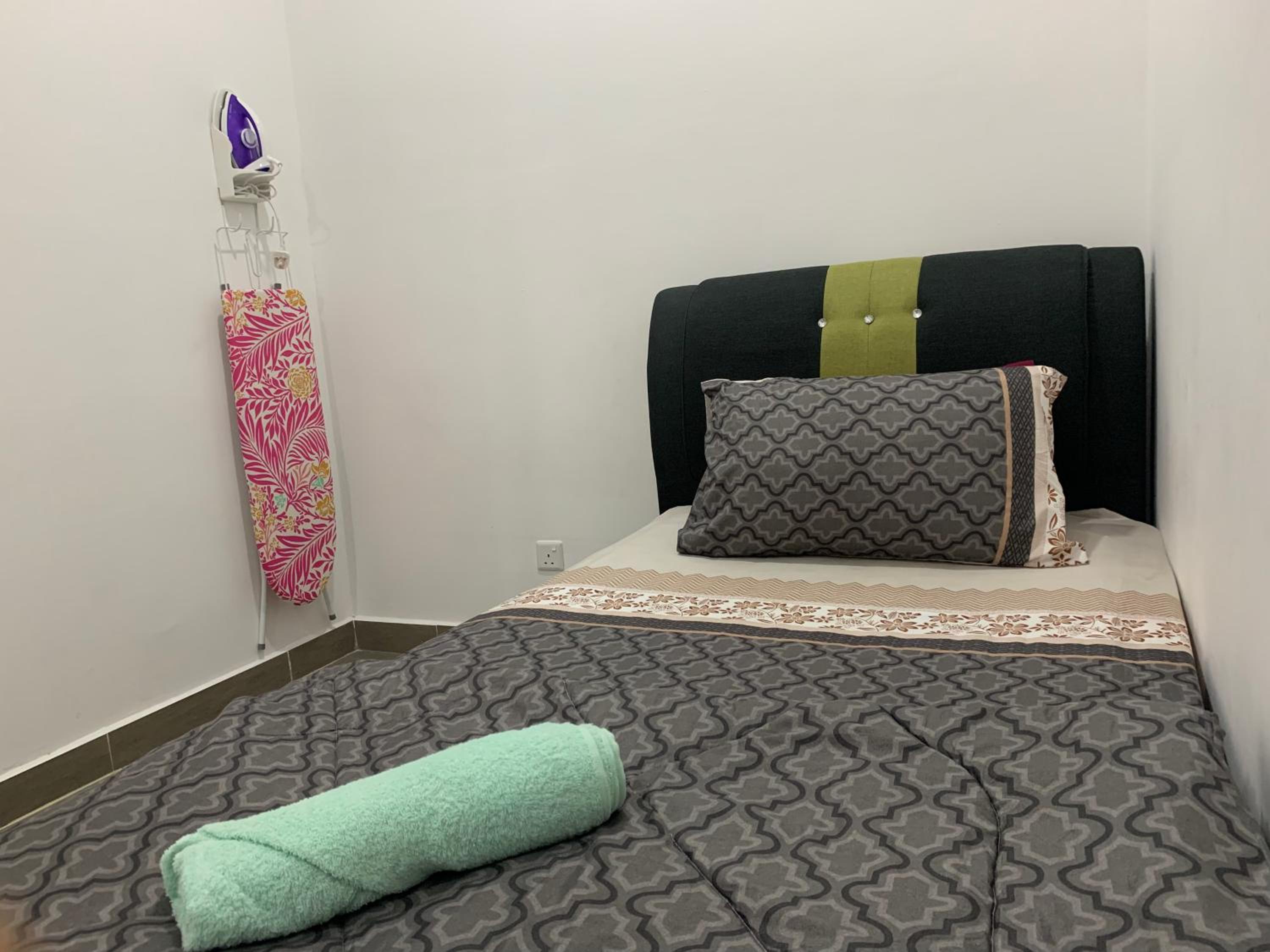 Lovely 2-BR service apartment with pool (melur @ troikaKB) photo 3