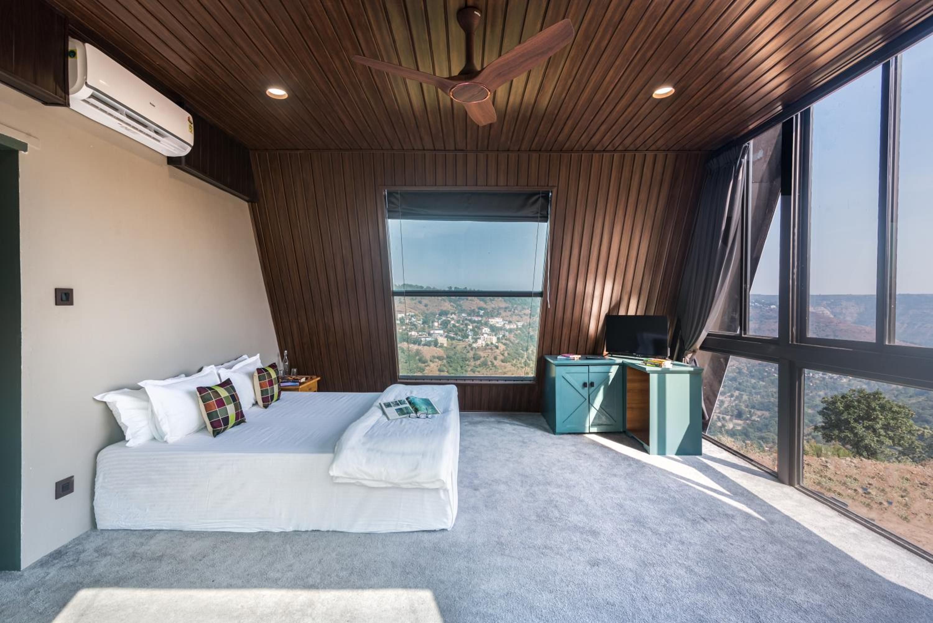 SaffronStays A Vantage, Panchgani - A Pyramid Shaped Unique Luxury Villa With Infinity Valley Views view 4