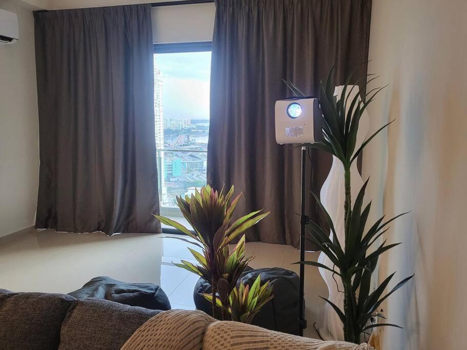 SKS Pavilion Ultimate Skyline w Bathtub 3 BR, 6 Pax