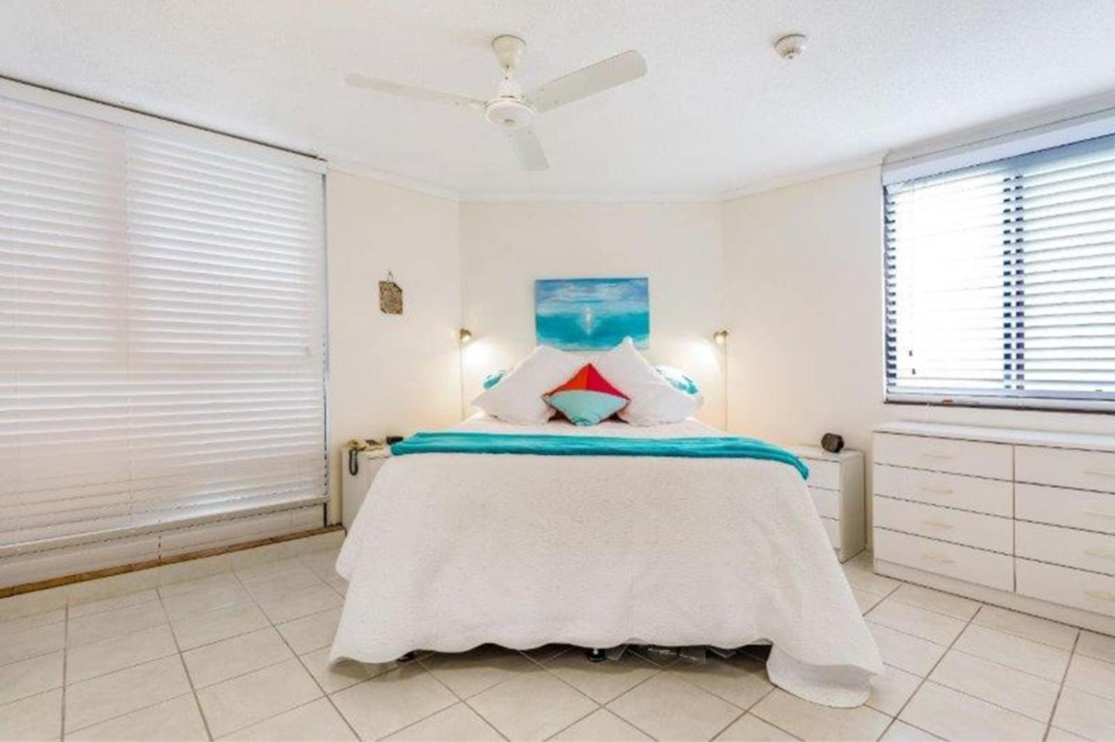 Cairns Ocean View Apartment in Aquarius