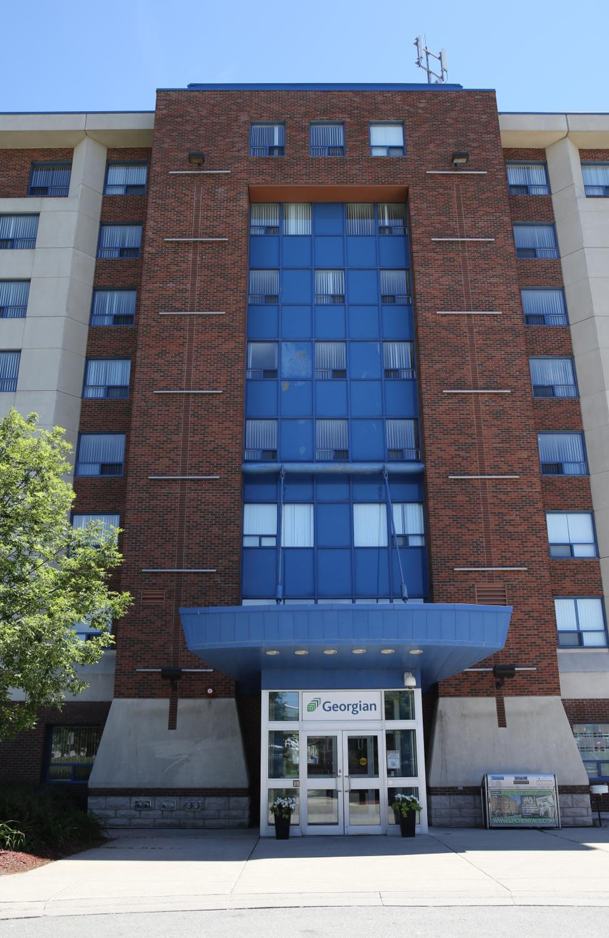 Barrie Vacations - Residence  Conference Centre- Barrie - Property Image 2