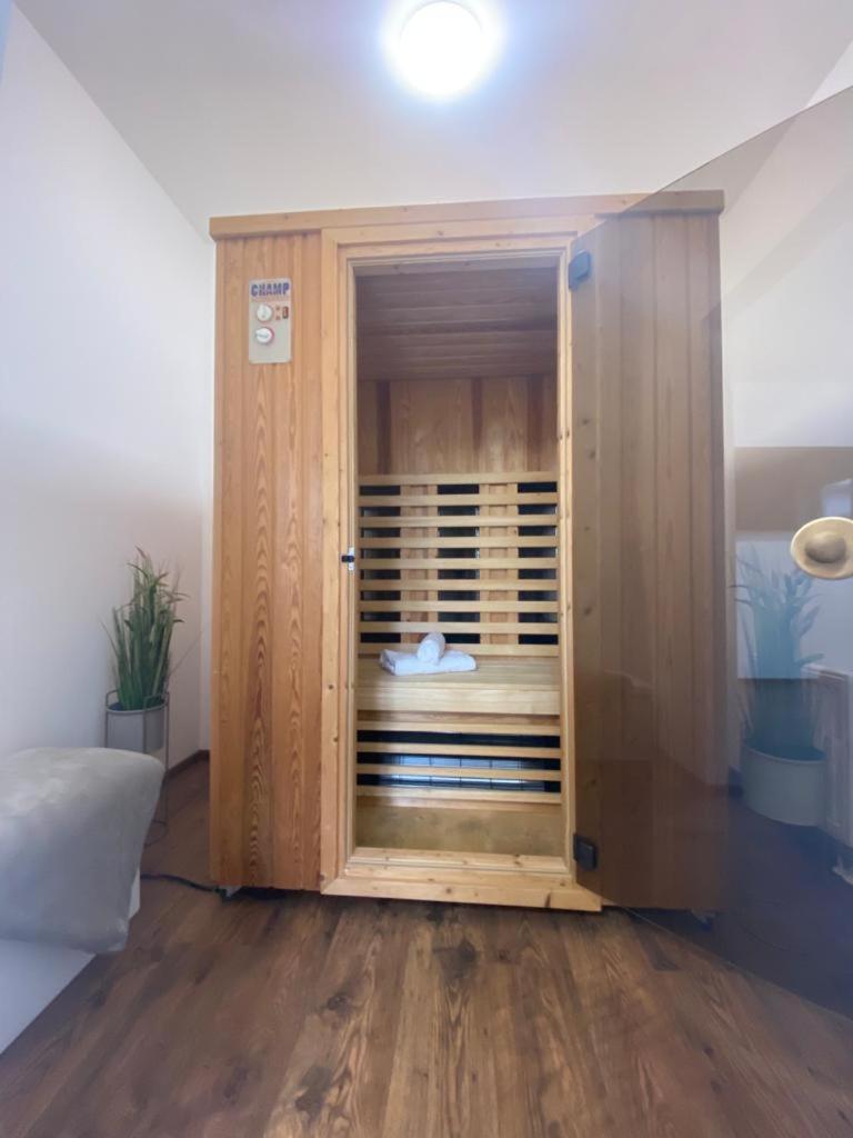 ROYAL OCEAN Ferienhaus mit Sauna, Spielekonsole und Whirlpool