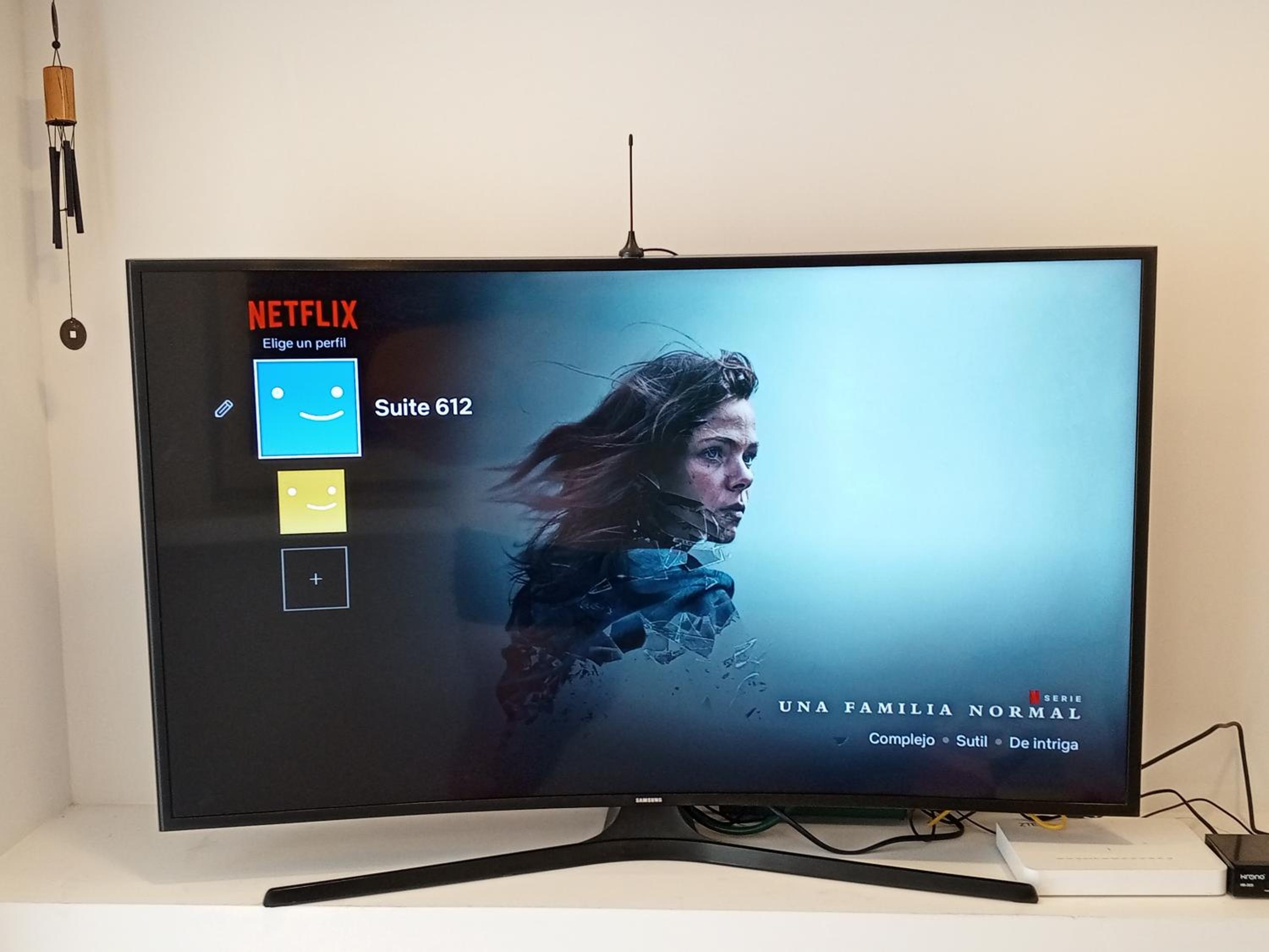 Soul Santa Bárbara, Top location, Caminando al Centro Comercial Unicentro, Suite de 20mts2, Cómoda cama Queen Size, Netflix y Wifi de fibra óptica con Cowo