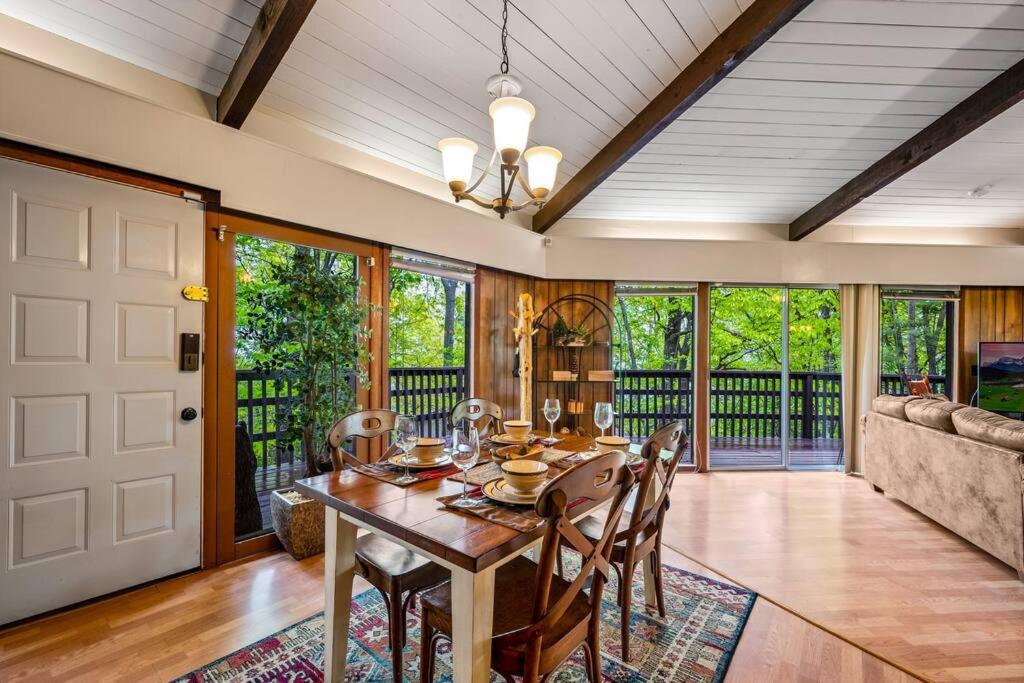 Unique Cabin Near Gatlinburg