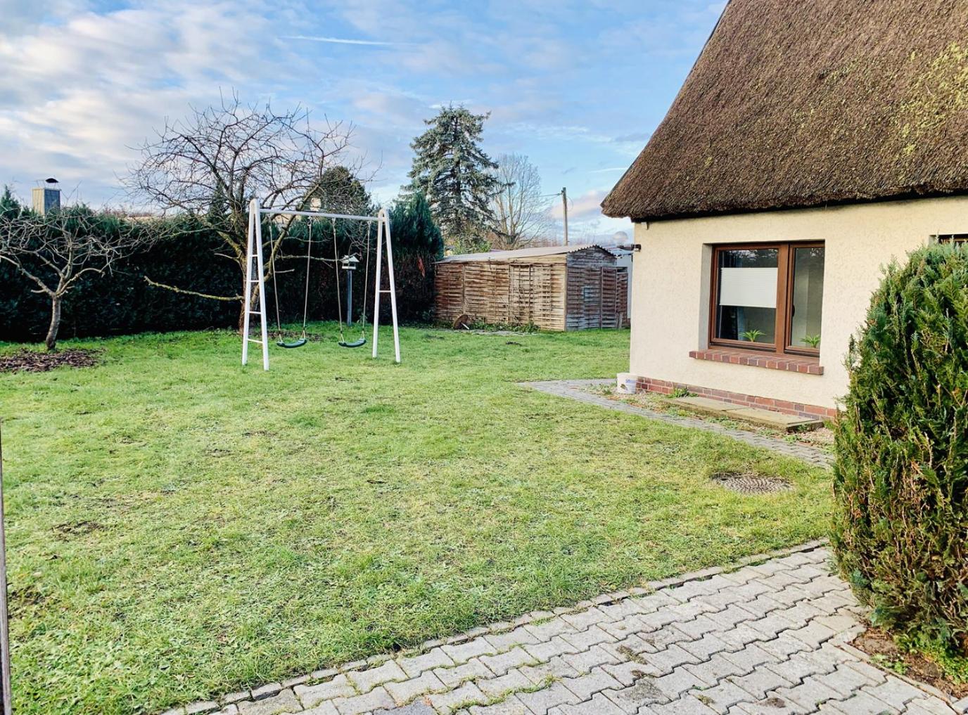 Kapitäns Hus 2 mit Infrarotsauna und großem Garten 700m zum Strand