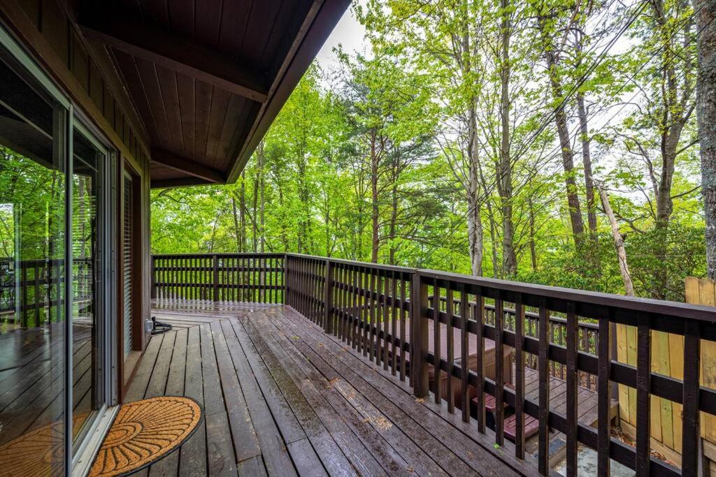 Unique Cabin Near Gatlinburg