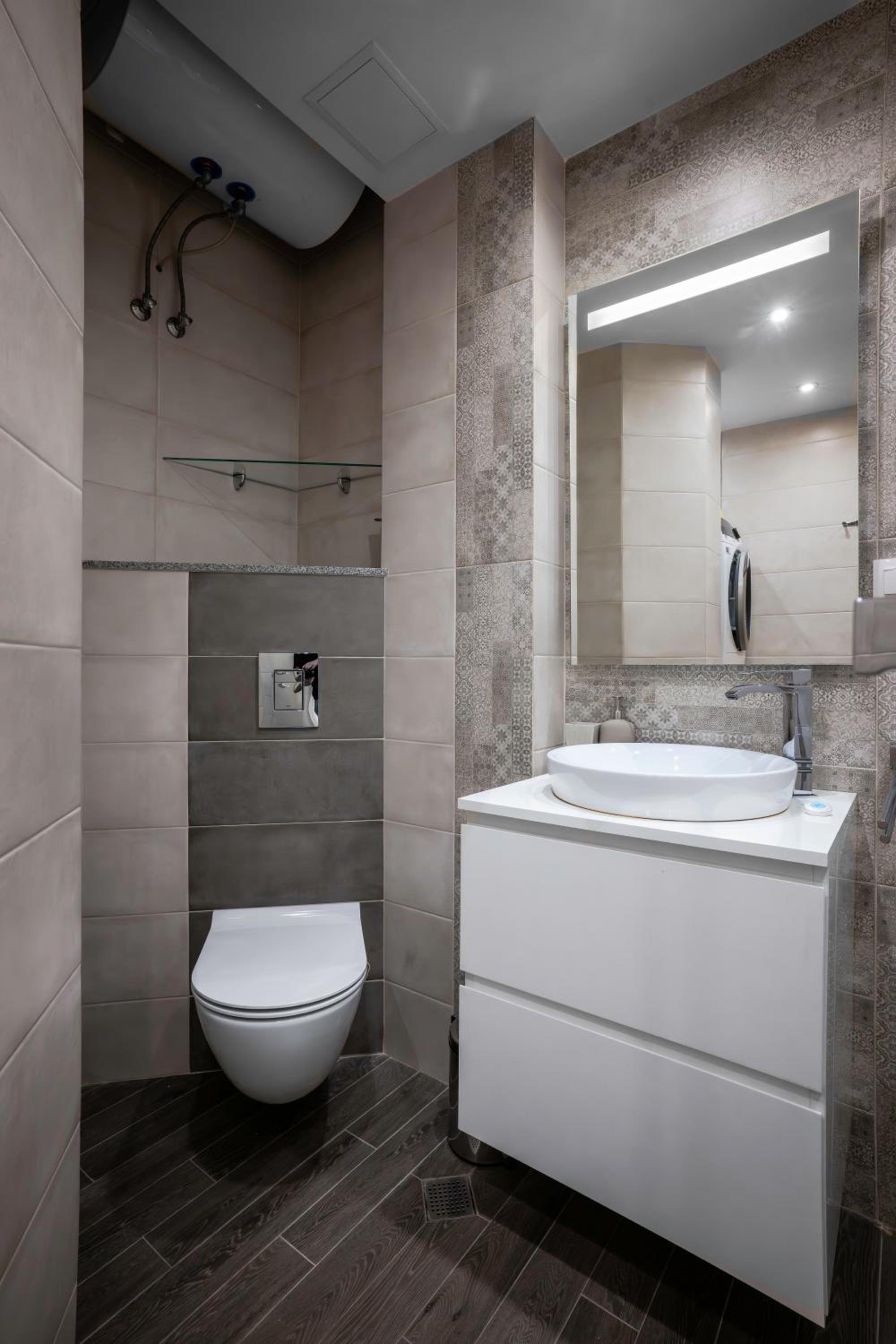 Central Luxurious 2 BD Flat near NDK