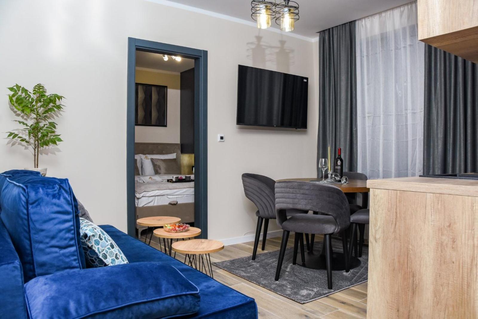 Sky Lux Apartments