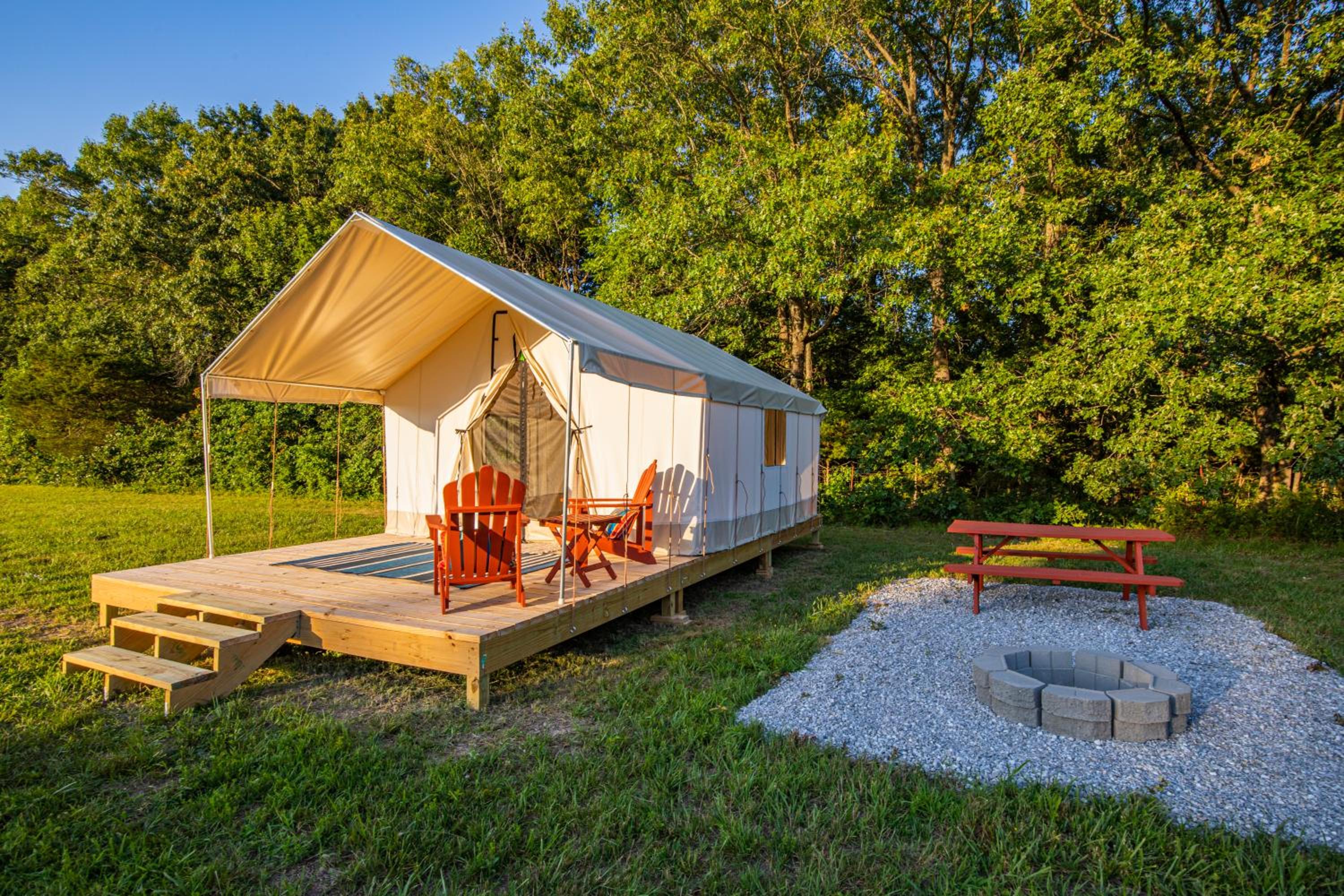 Peaceful Glamping Retreat at Roaring River
