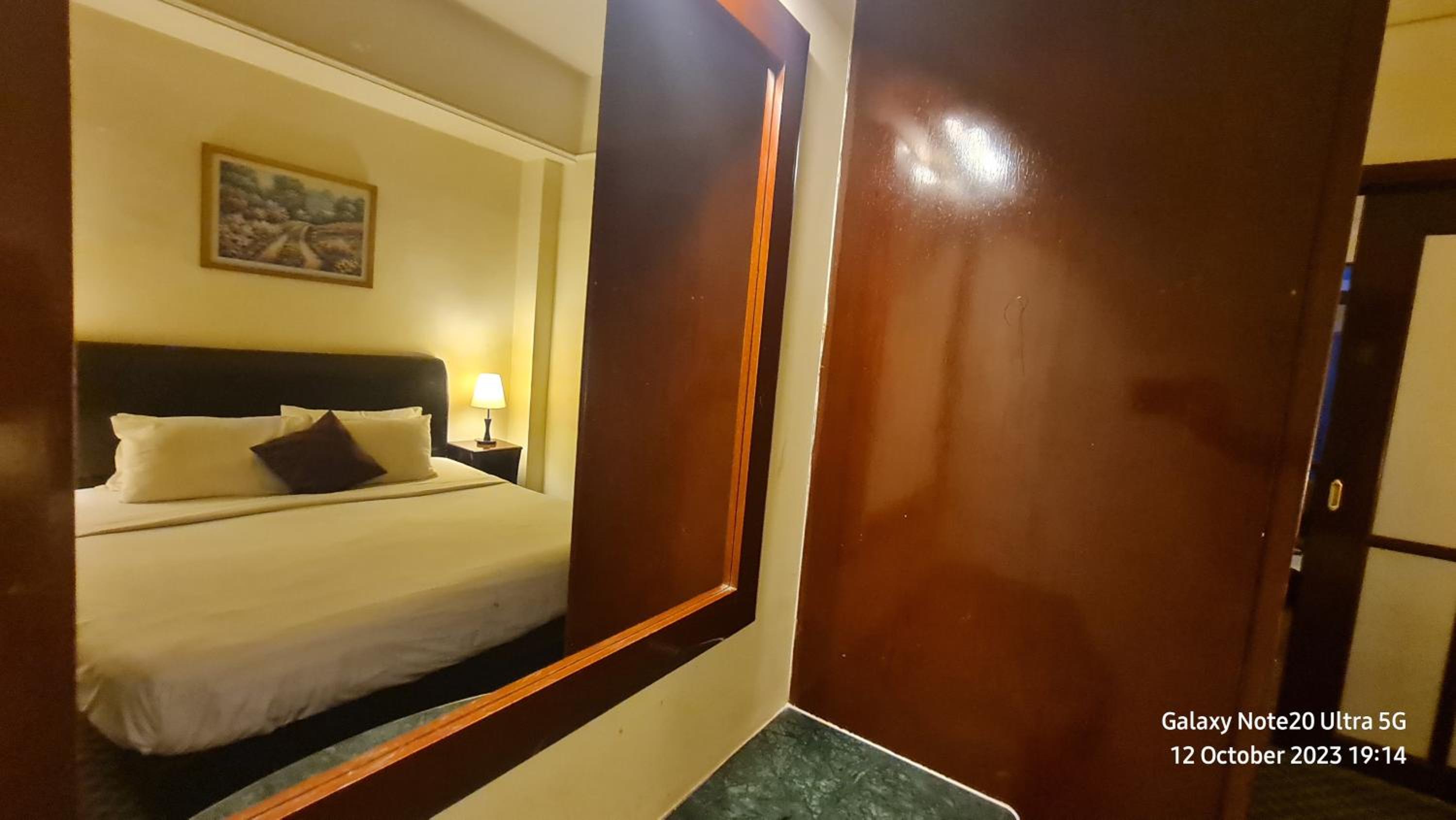 BLOSSOM SERVICE Suite