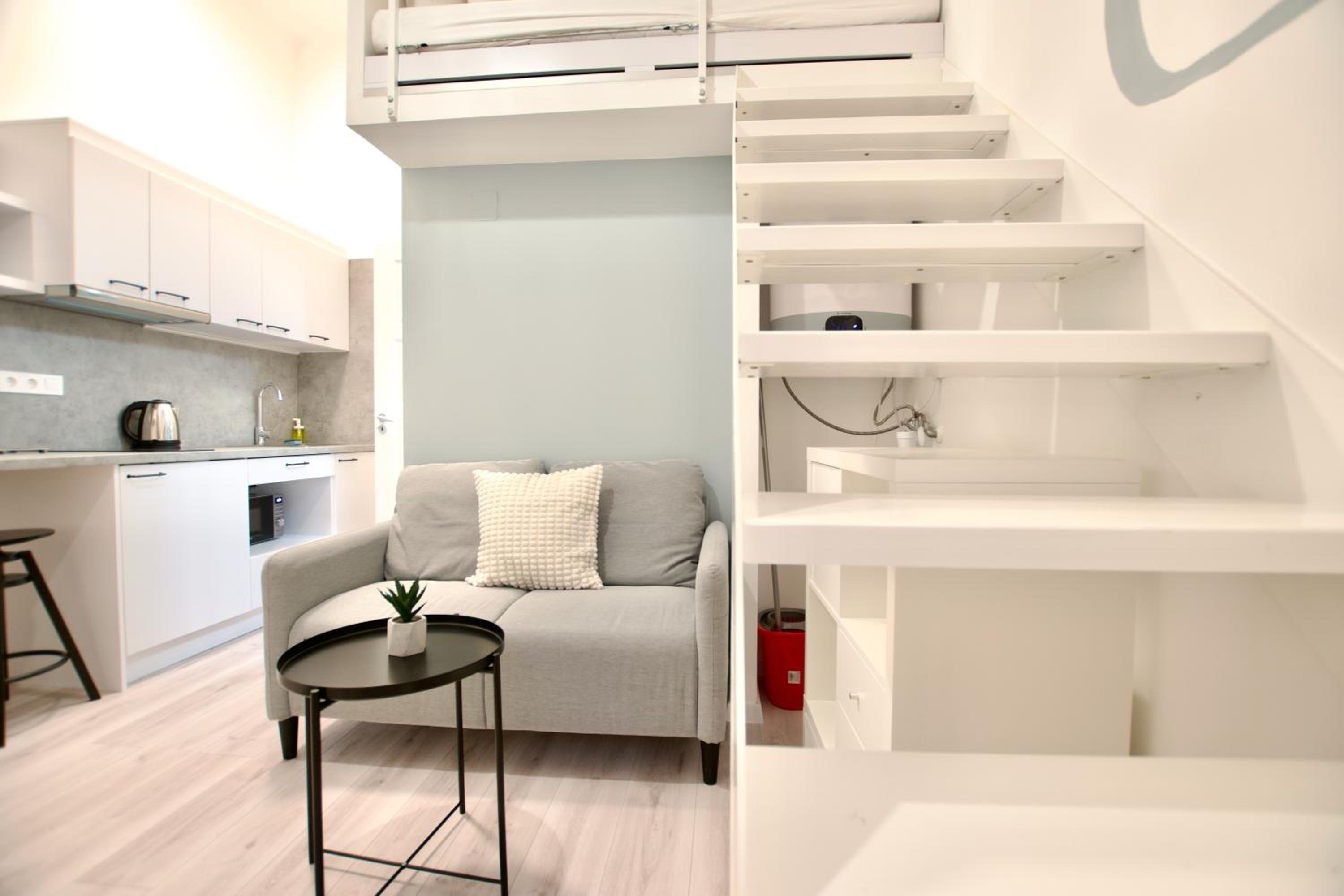 Standard Apartment by Hi5- Király 82