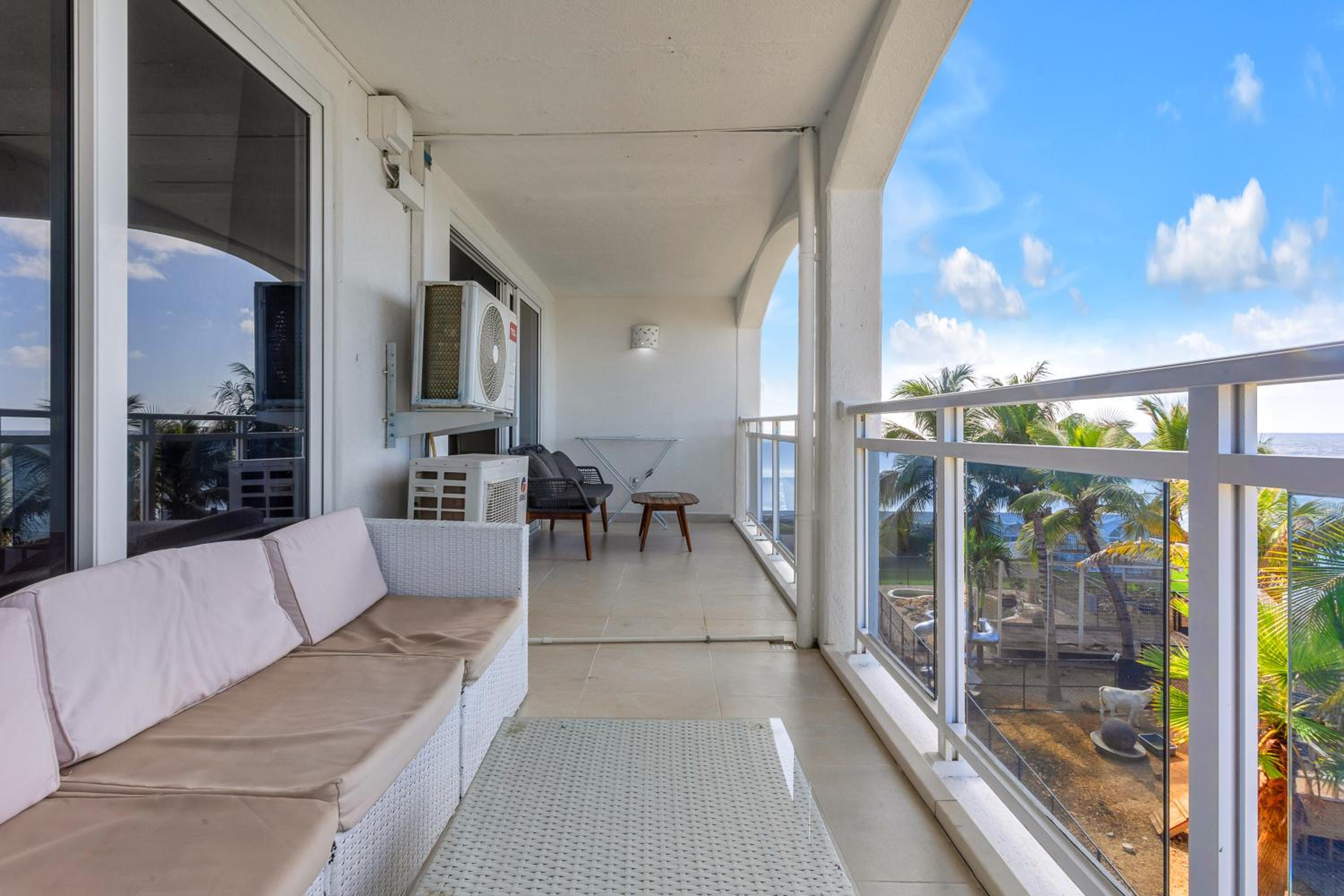 Maho Beach Elegant 1-BR Ocean View