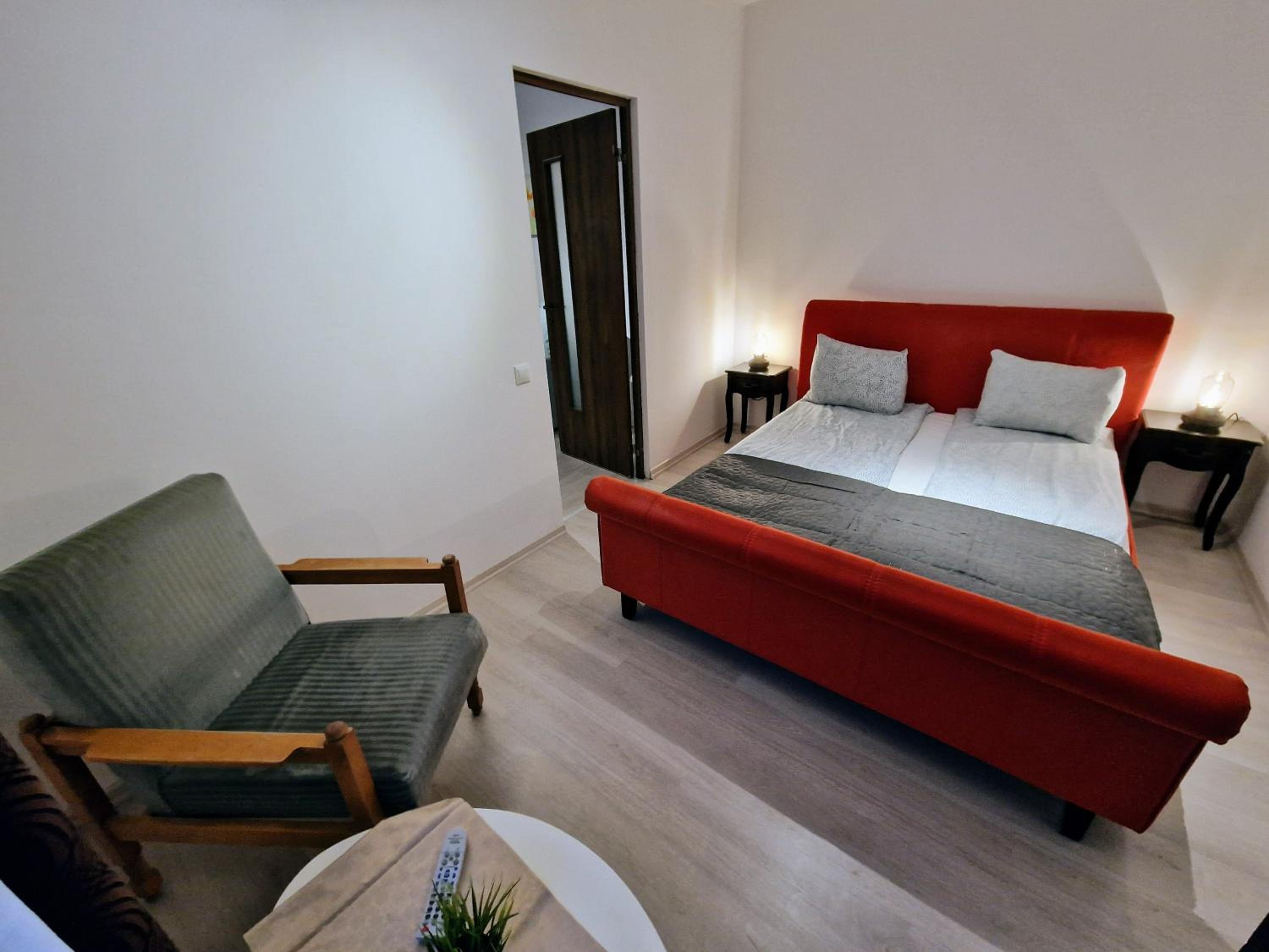 Main Square Apartments & More