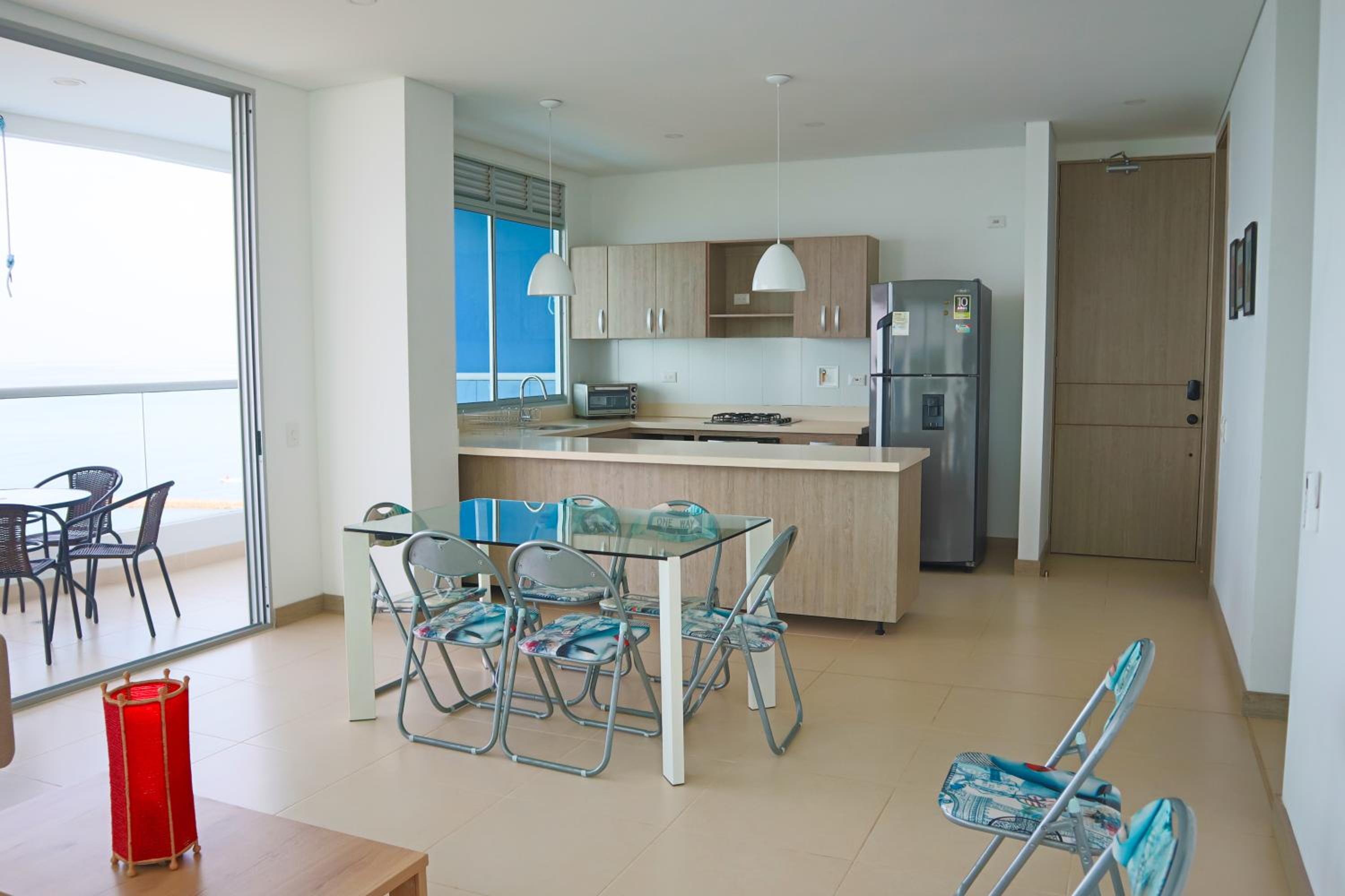 Hermoso Apartamento Frente al Mar 4 Habitaciones PAZ384