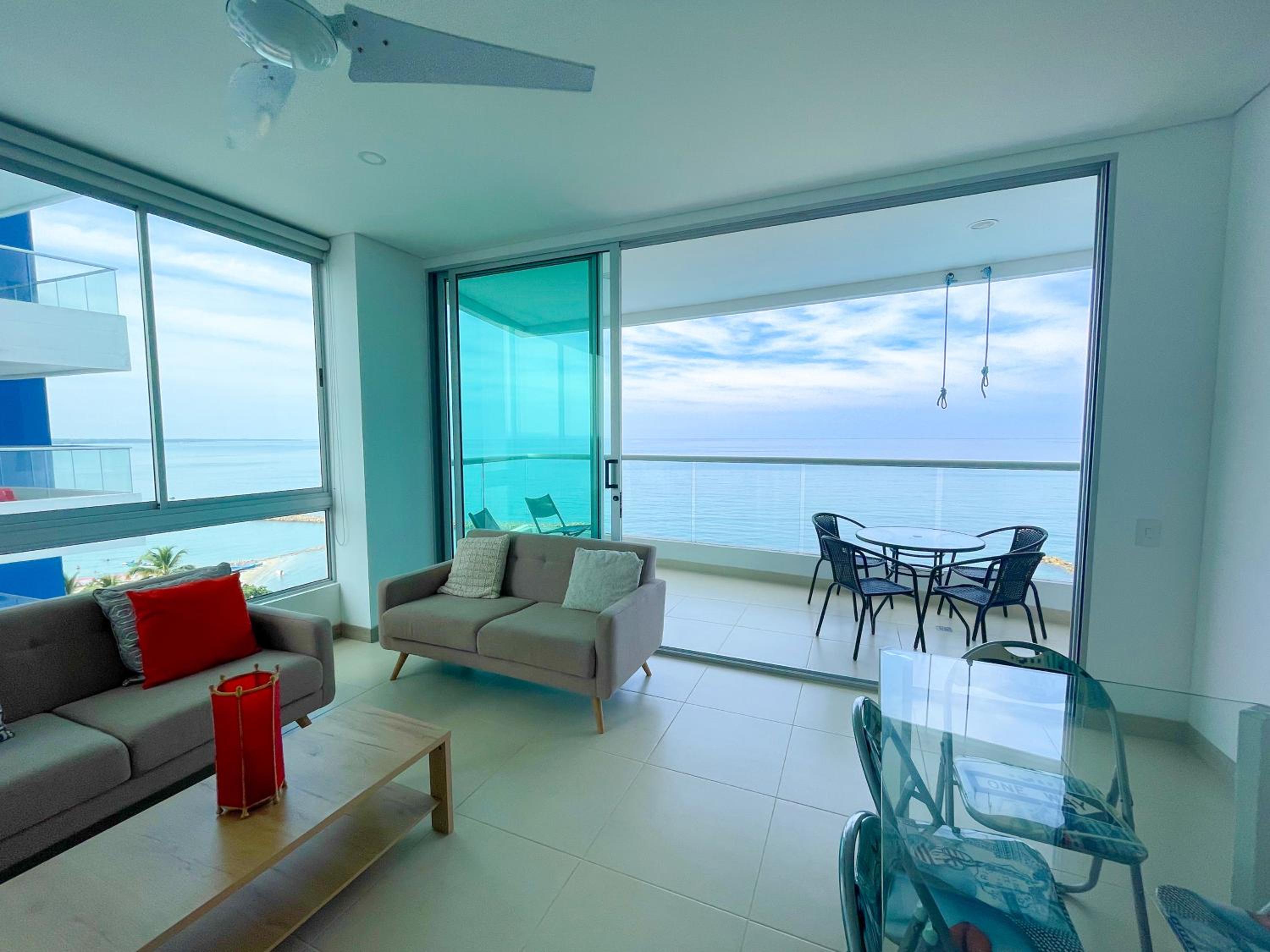 Hermoso Apartamento Frente al Mar 4 Habitaciones PAZ384