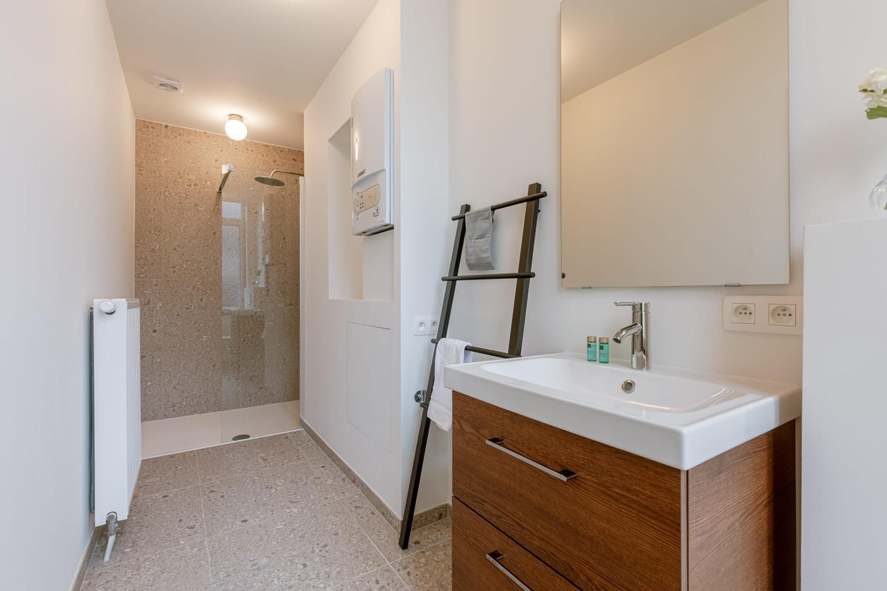 Charming apartment just steps from the beach
