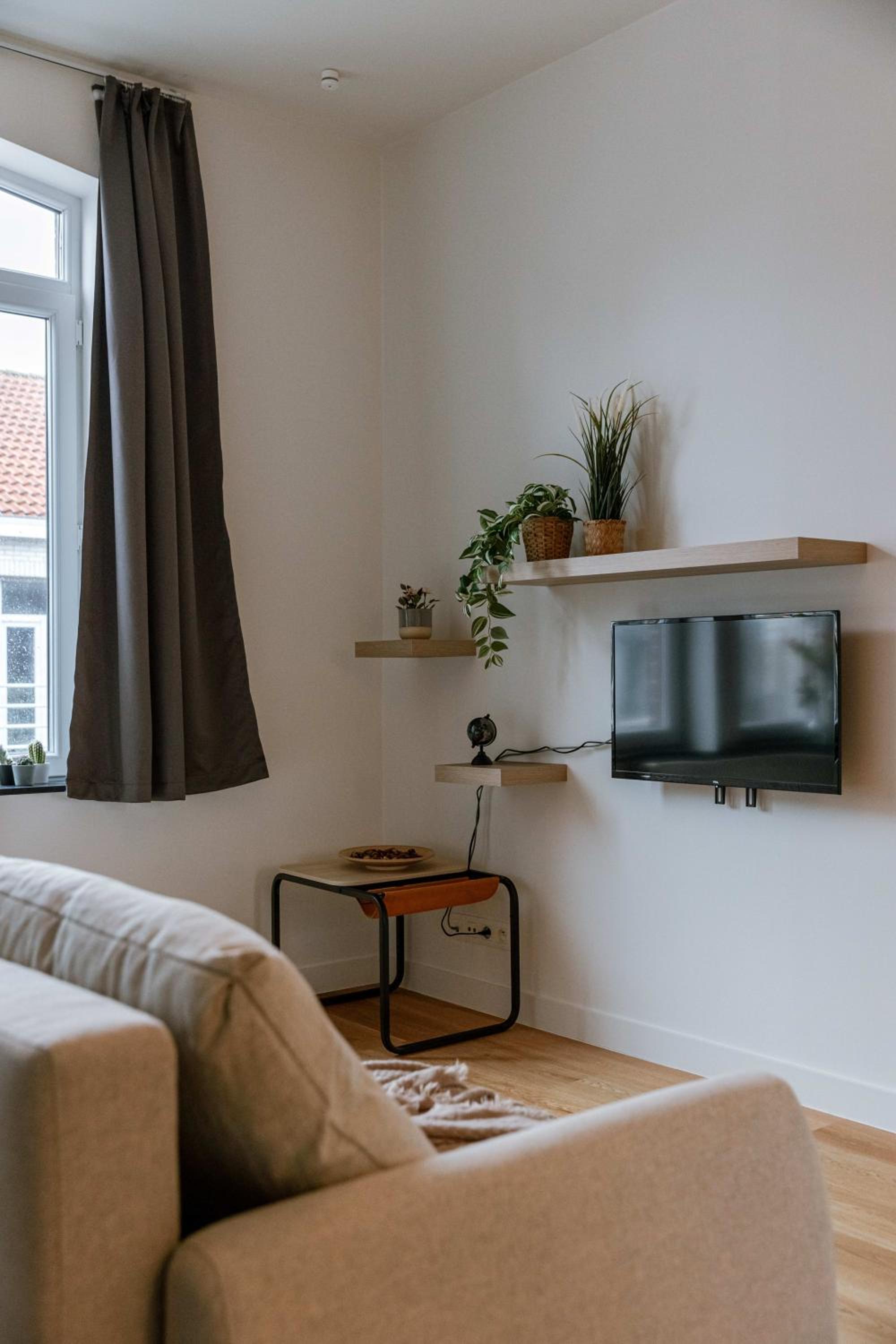Charming apartment just steps from the beach