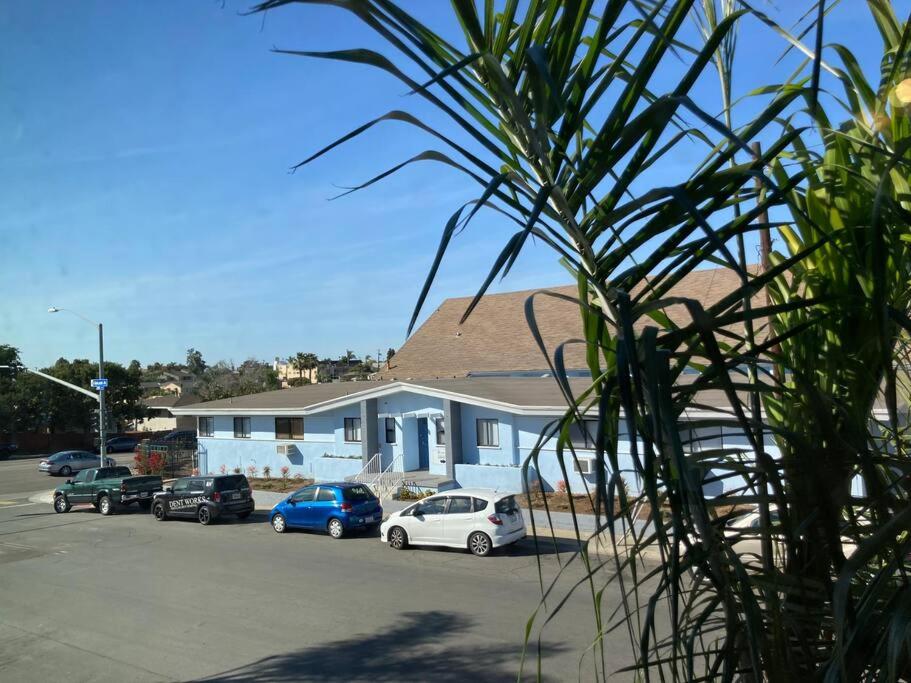 Min to Downtown/Beach/Parks Free Parking Sleep 3+ view 3