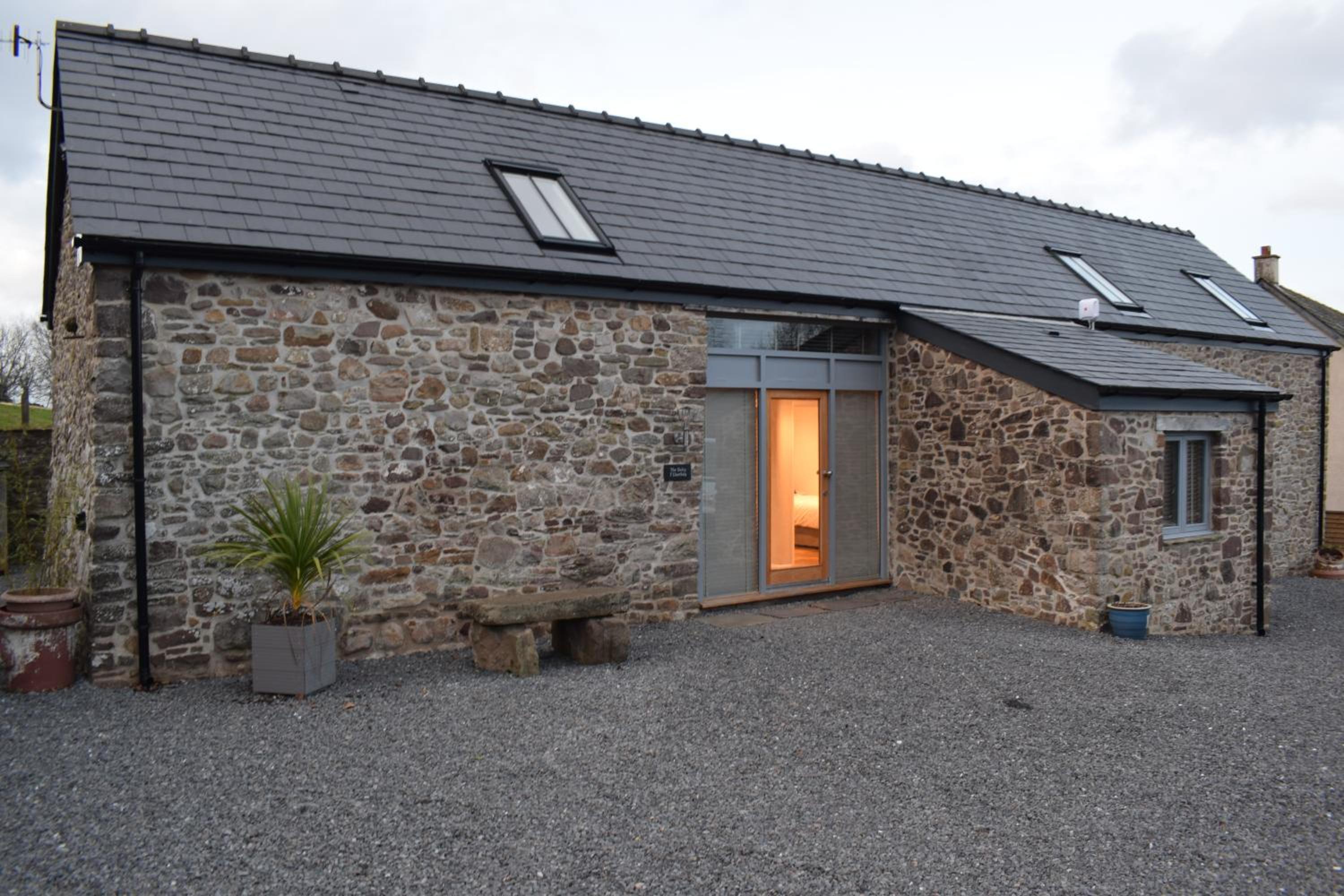 Hotel Dairy in the Black Mountains - Image 1