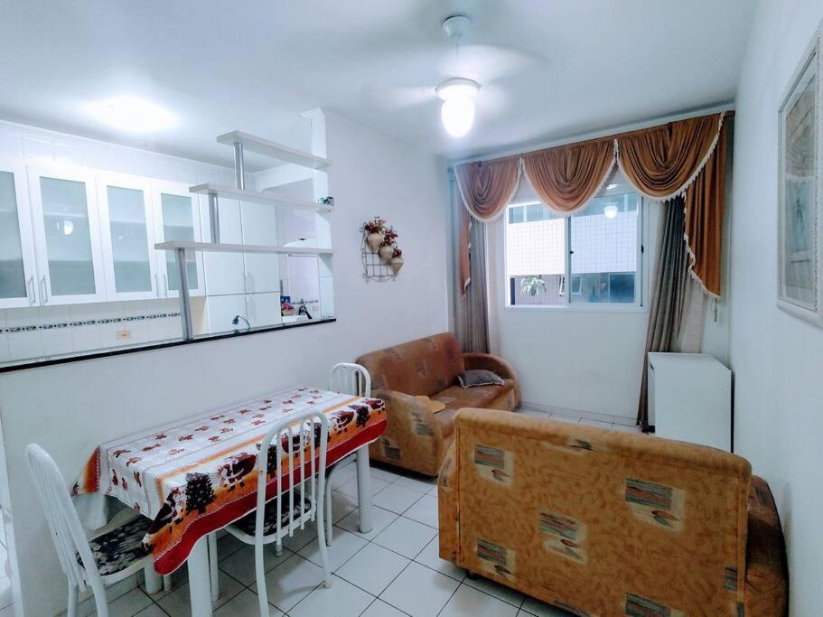 Apartamento em Canto do Forte